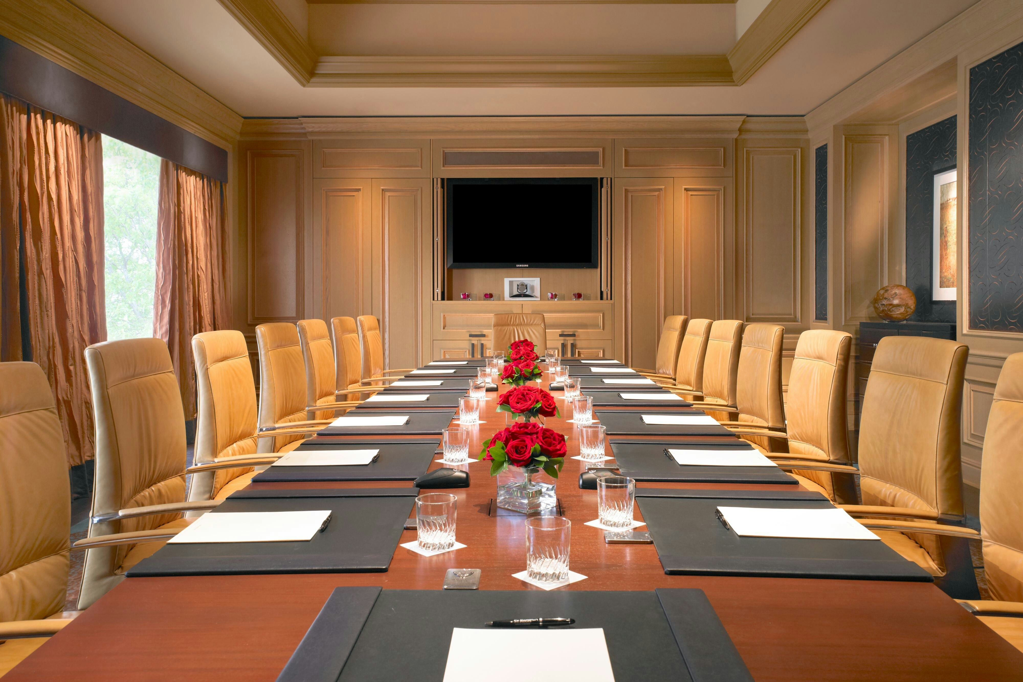 Houston Grand Hotel – River Oaks