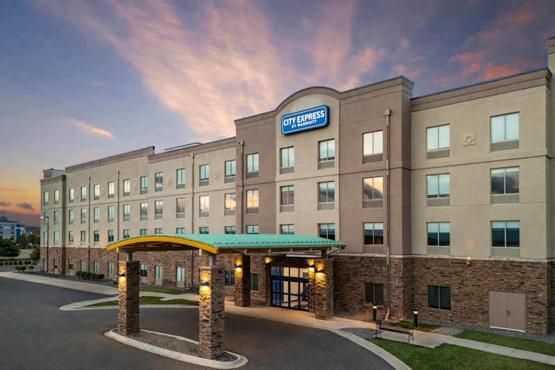 City Express by Marriott Denver Airport