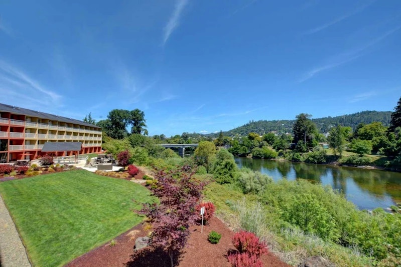 The Lodge at Roseburg