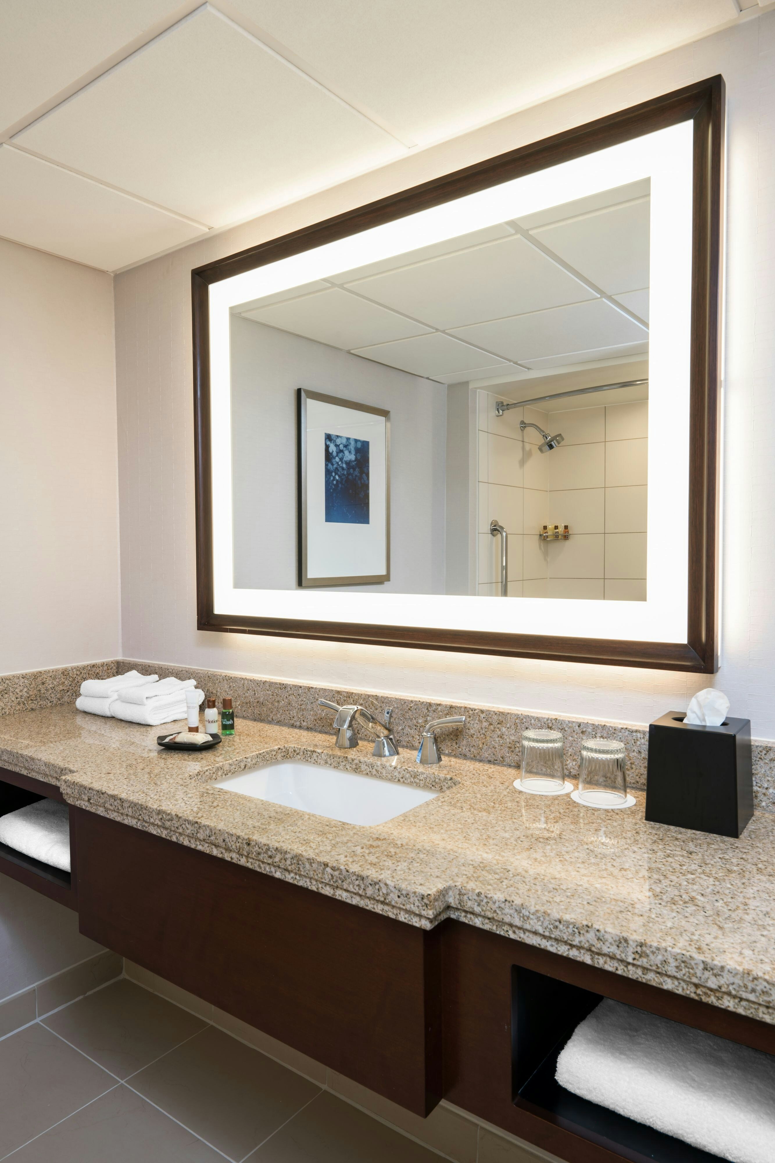Memphis Riverline Hotel