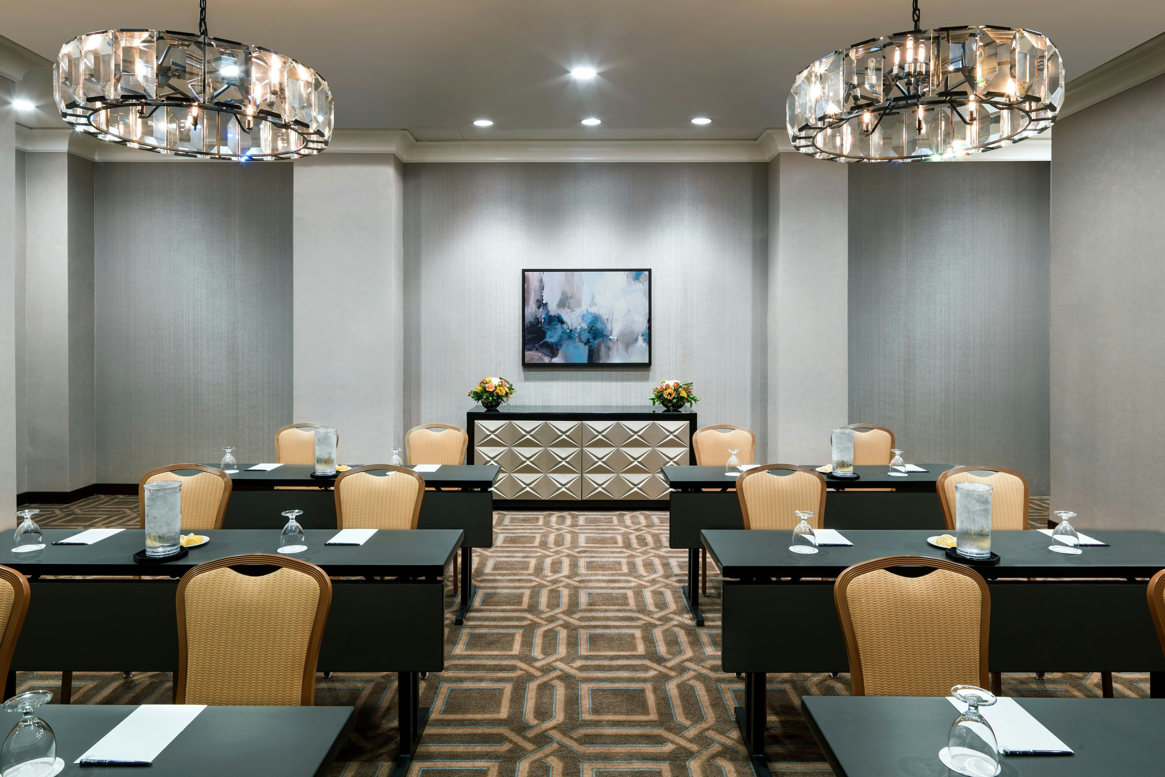 Memphis Riverline Hotel