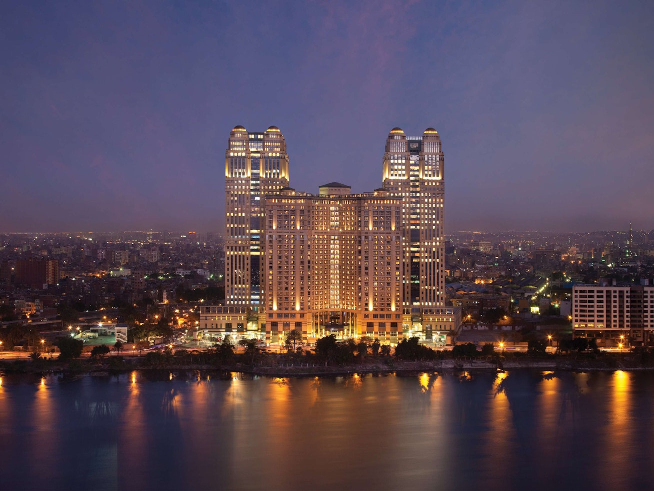 Fairmont Nile City Hotel, Cairo