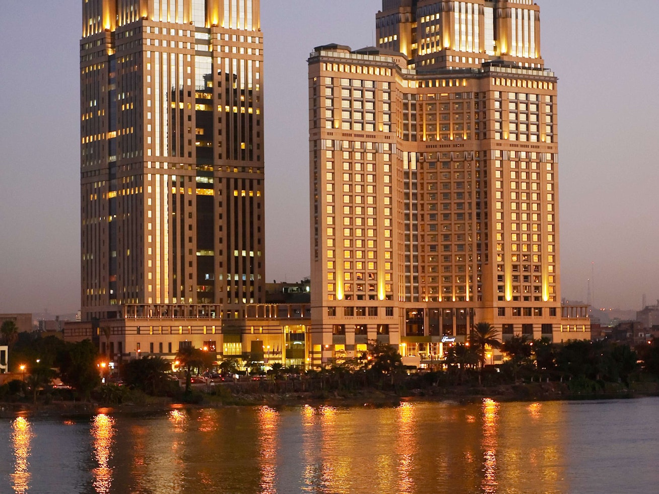 Fairmont Nile City Hotel, Cairo