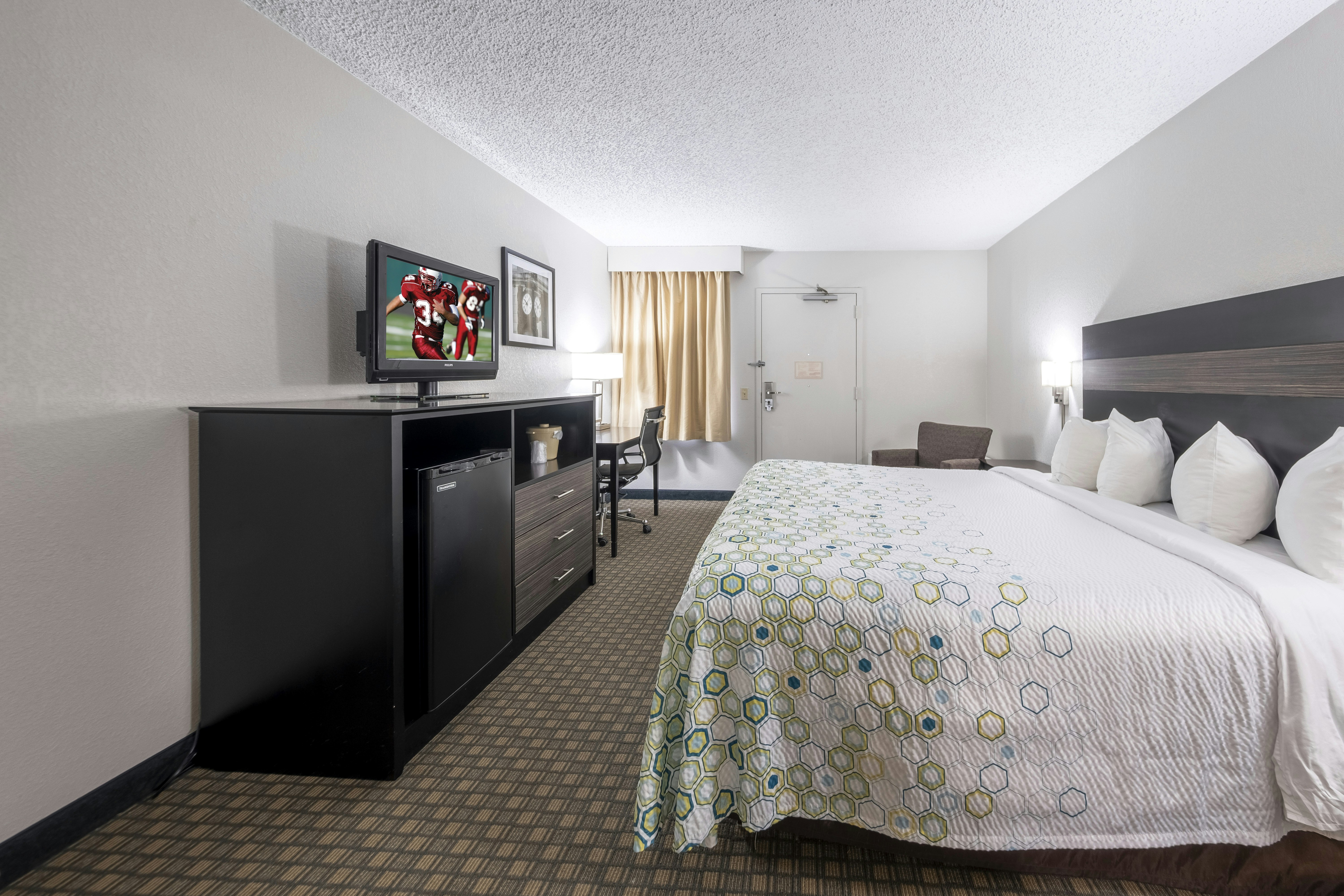 HomeTown Inn East Syracuse