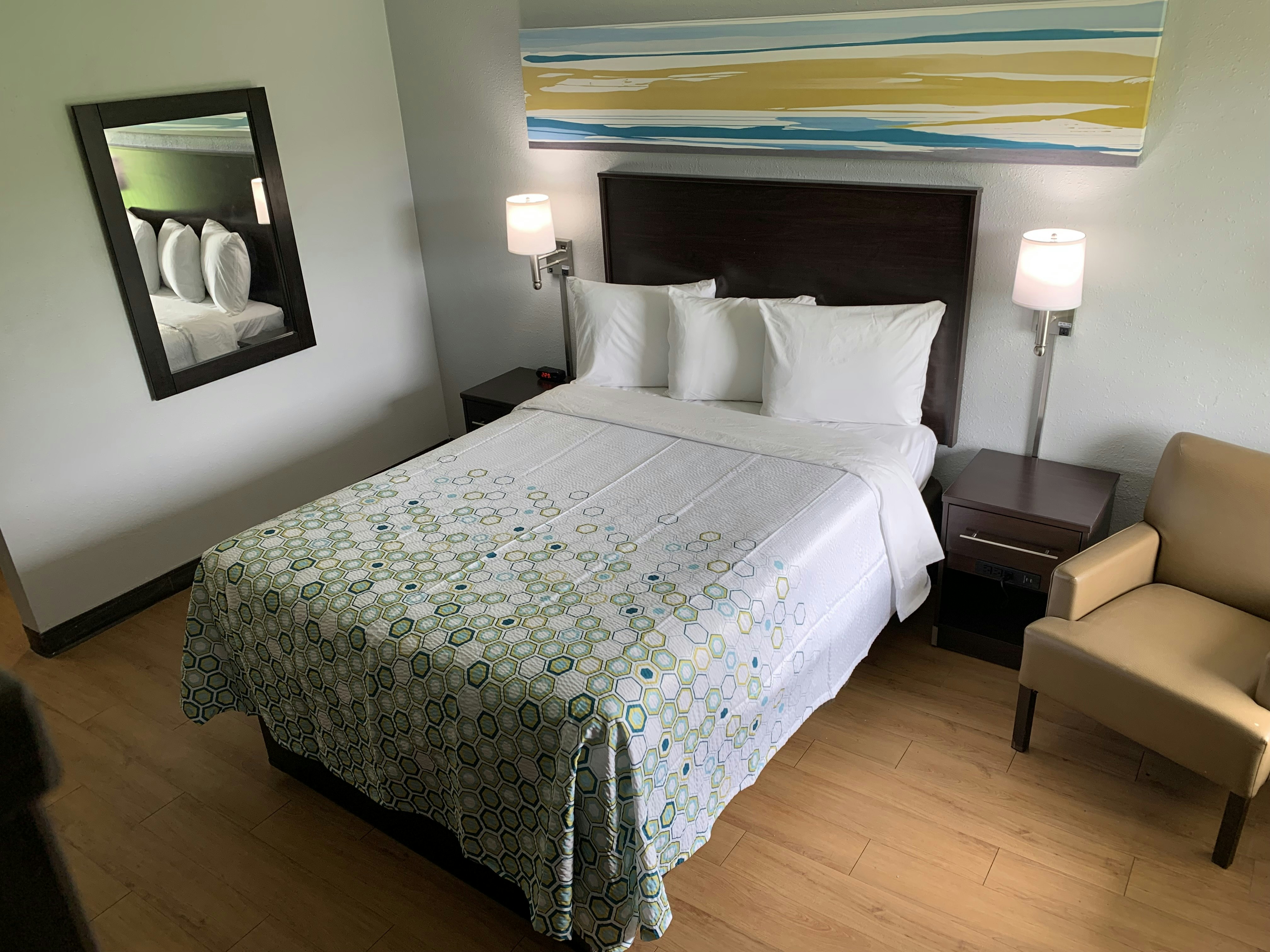 Studio 1 Queen Bed Non-Smoking
