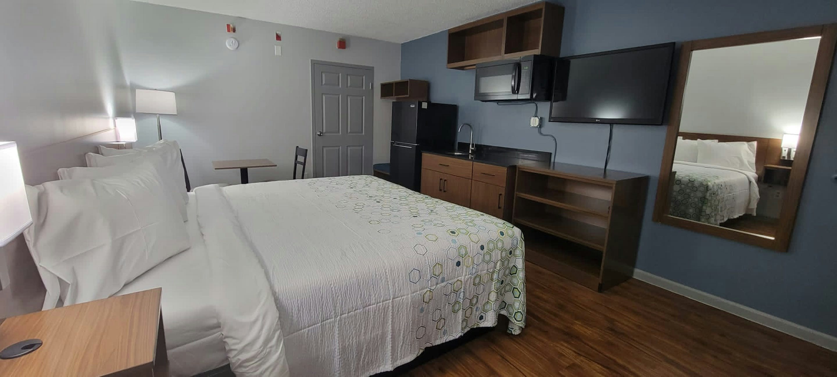 HomeTowne Studios Egg Harbor-Atlantic City Airport