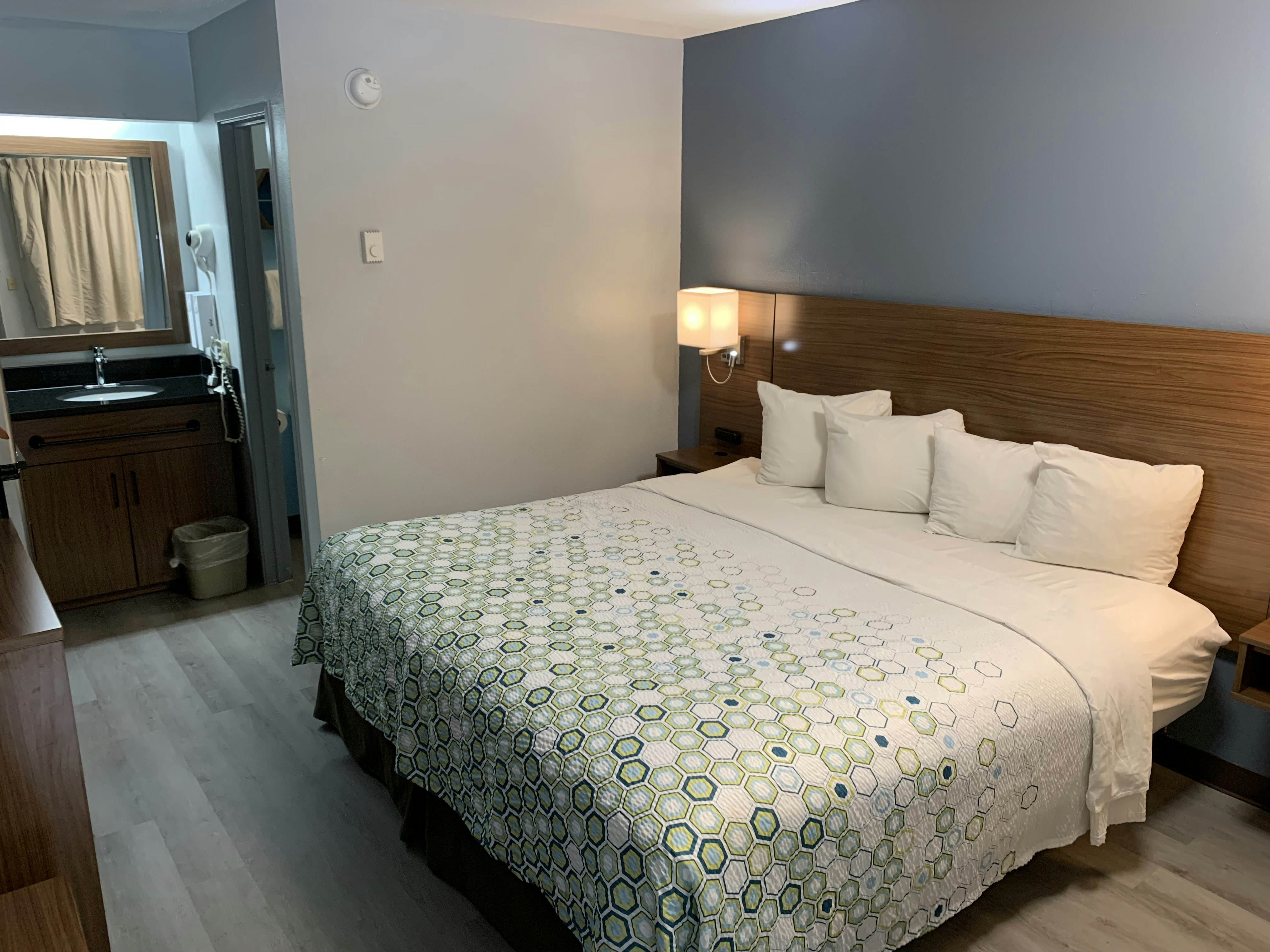HomeTowne Studios Mystic – New London