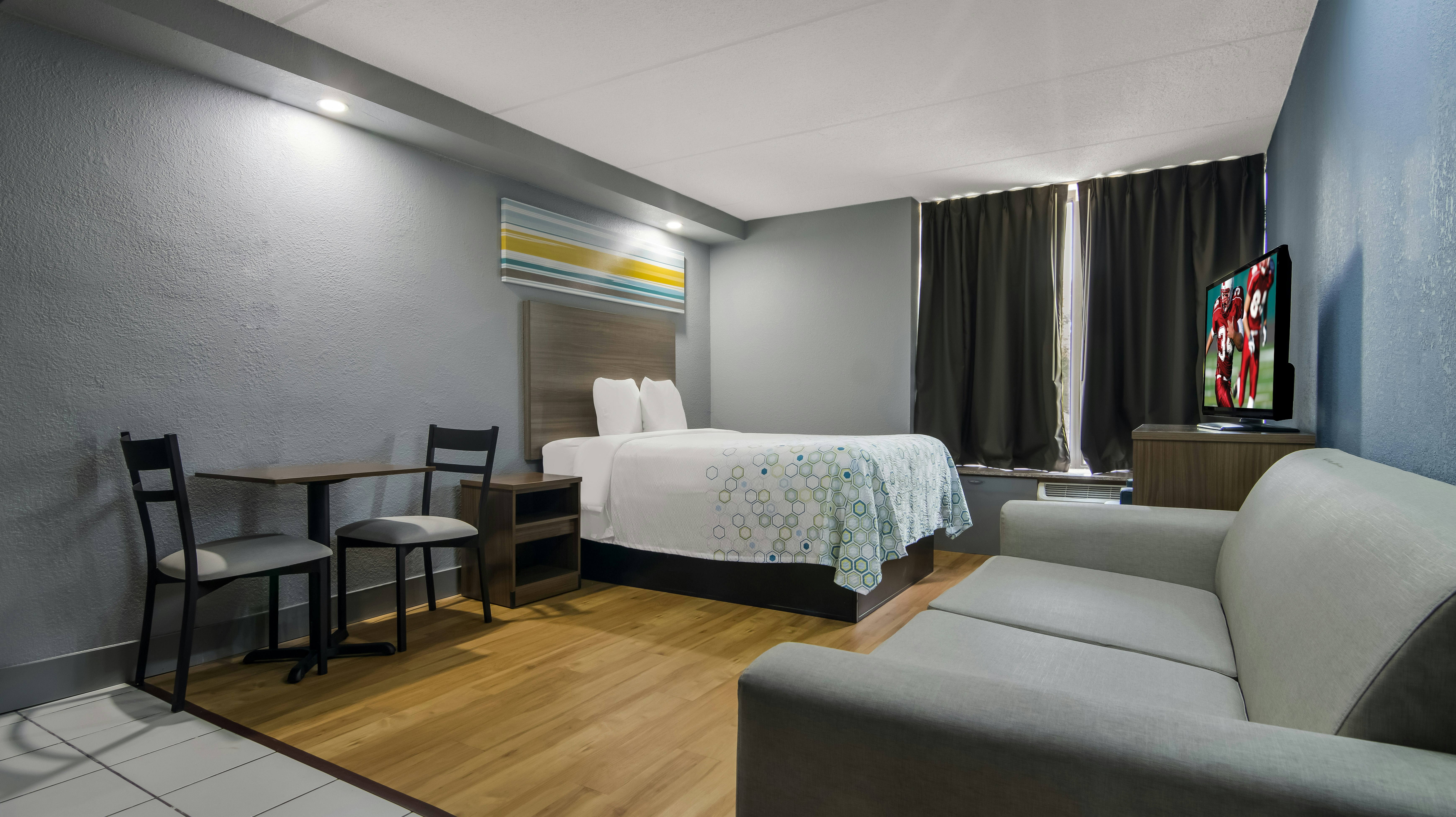 Suite 1 King Bed Non-Smoking