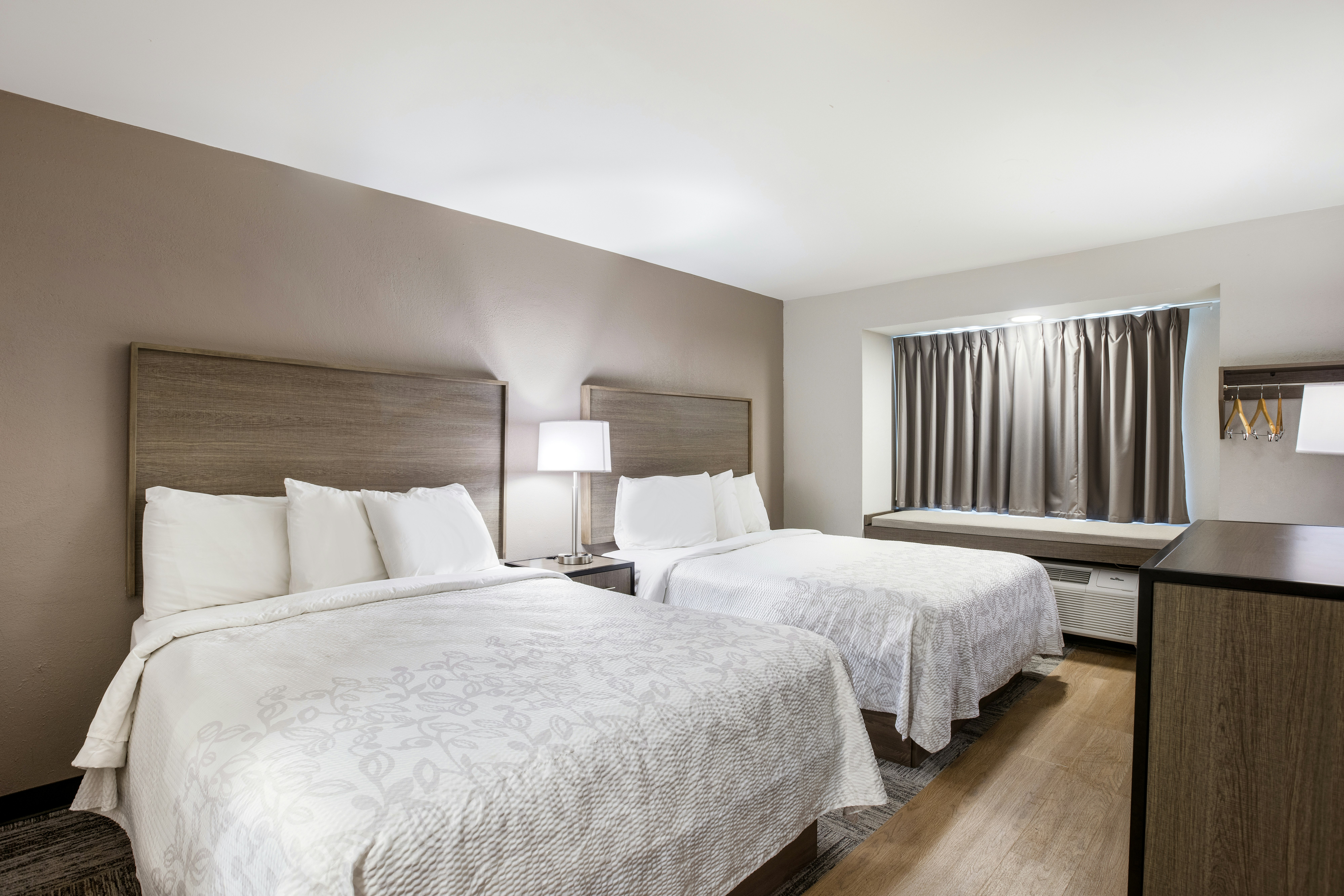 Red Roof PLUS+ Suites Savannah – I-95
