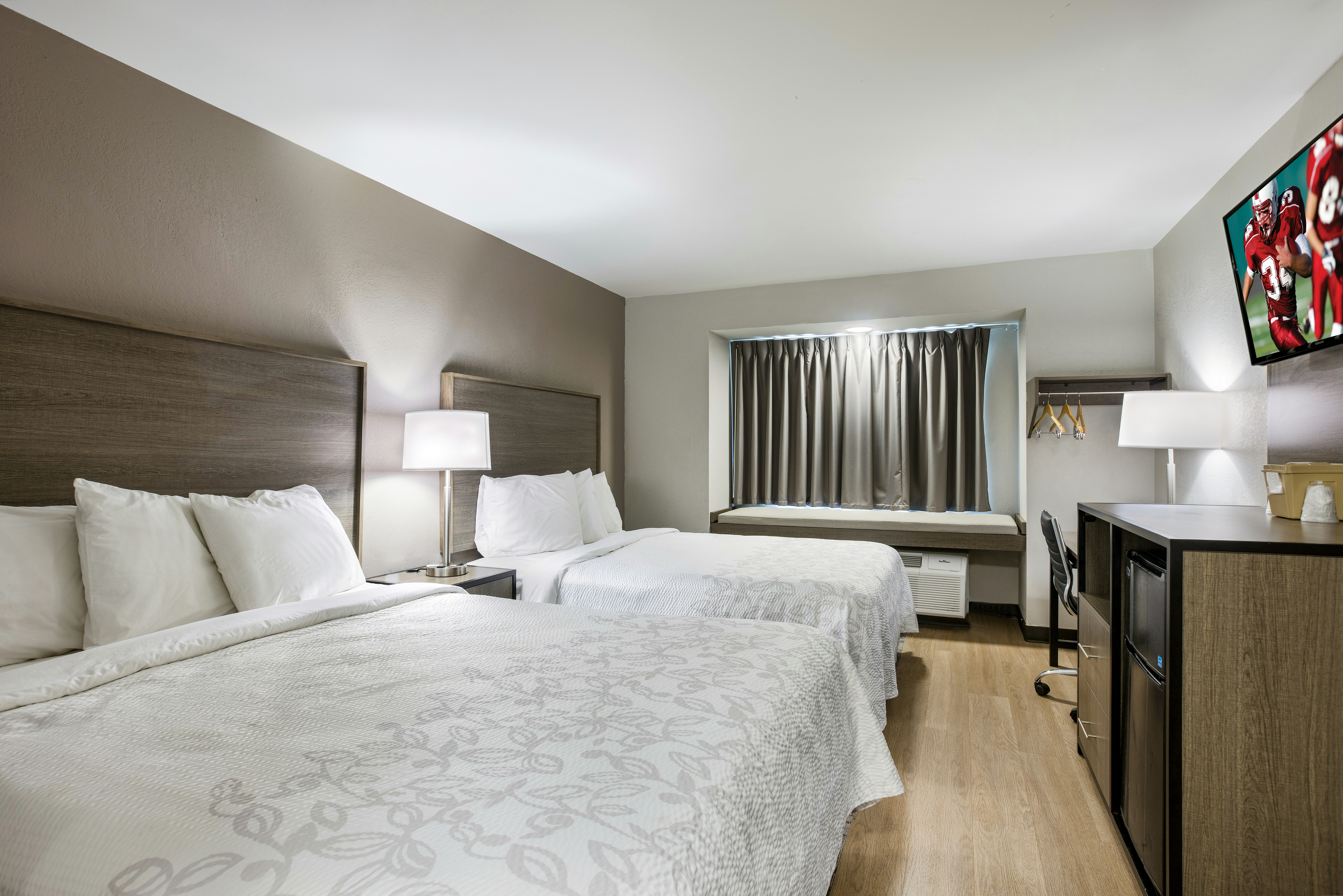 Red Roof PLUS+ Suites Savannah – I-95