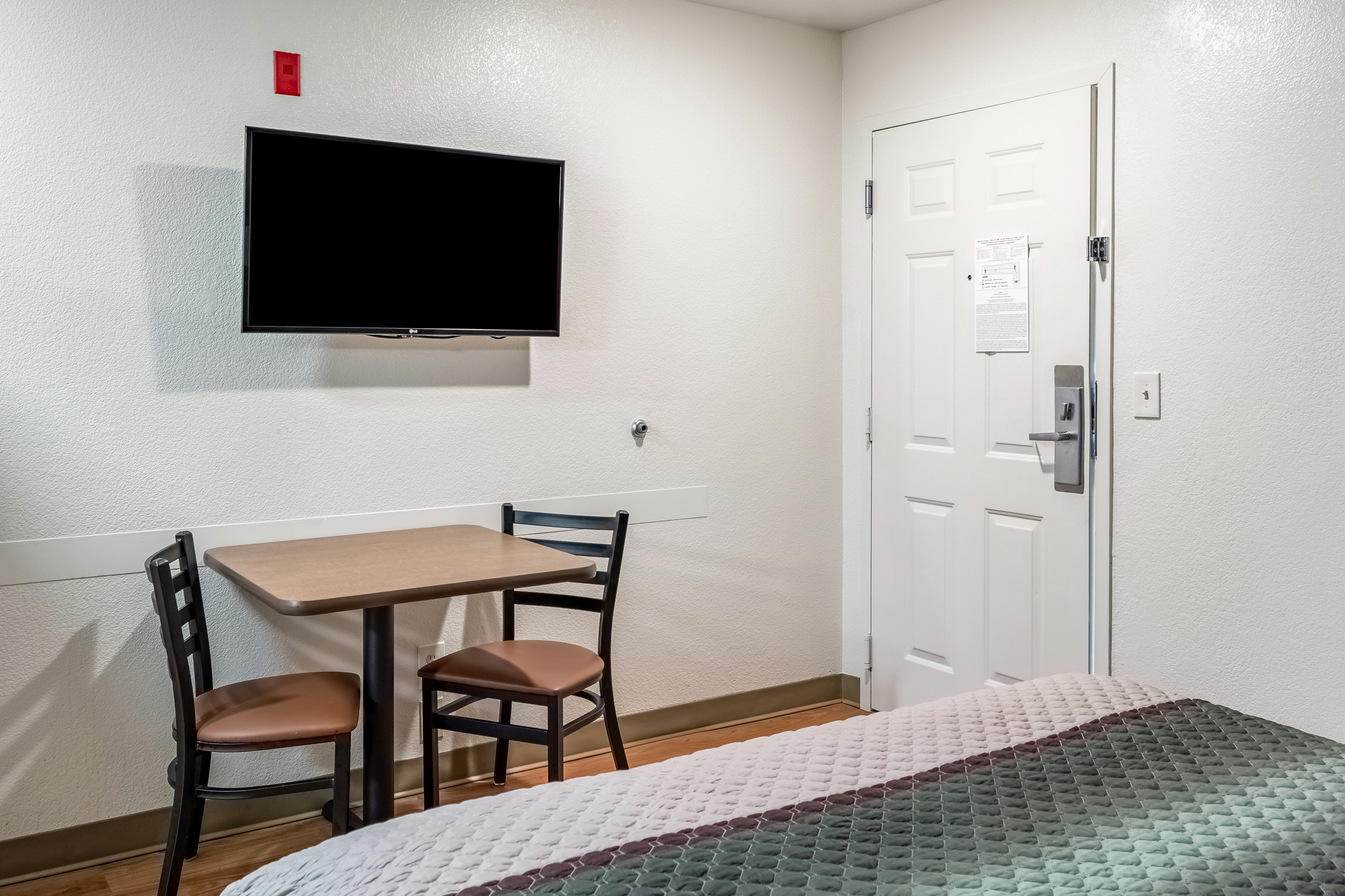 HomeTowne Studios Eugene – Springfield
