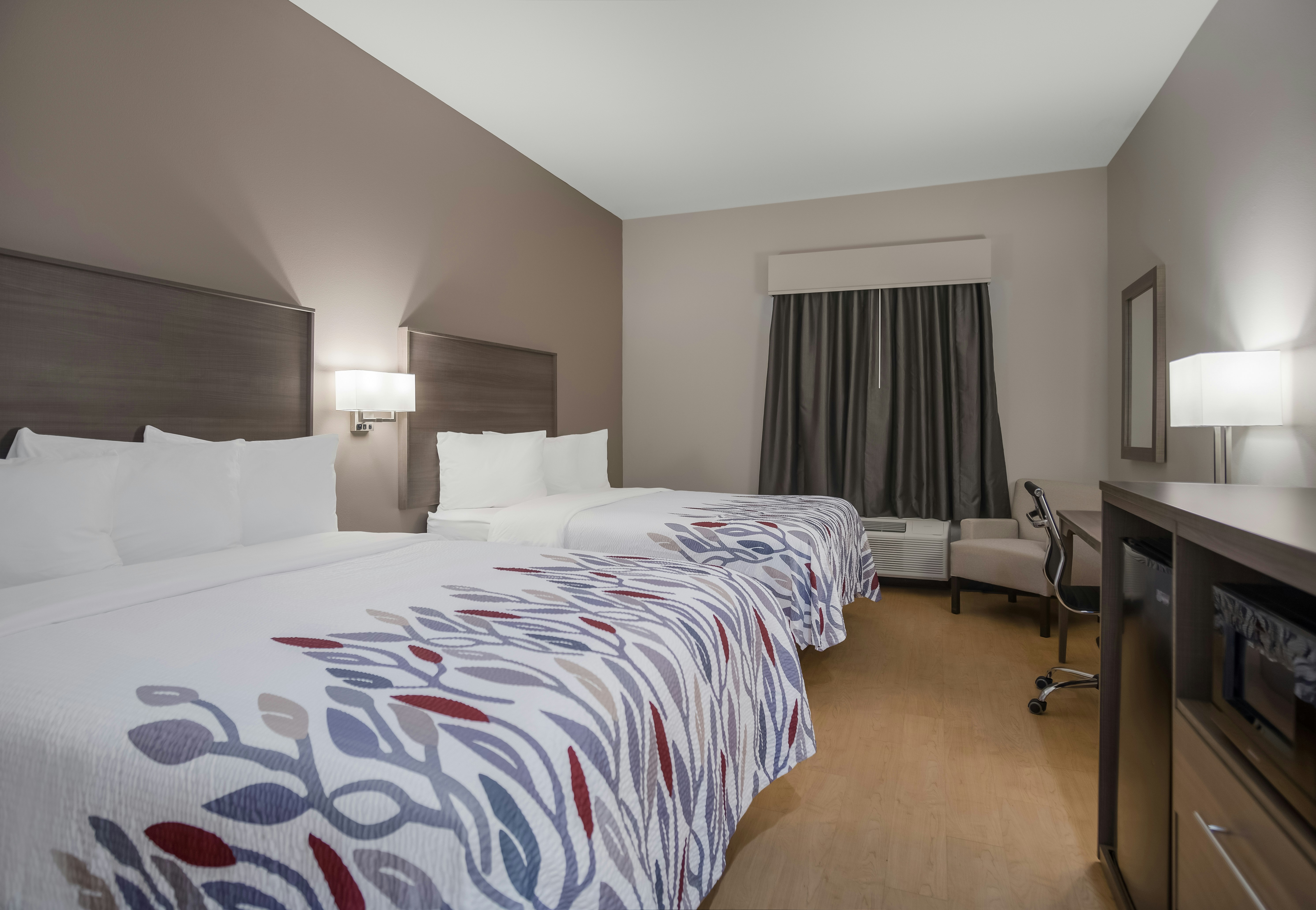 Deluxe 2 Queen Beds Non-Smoking
