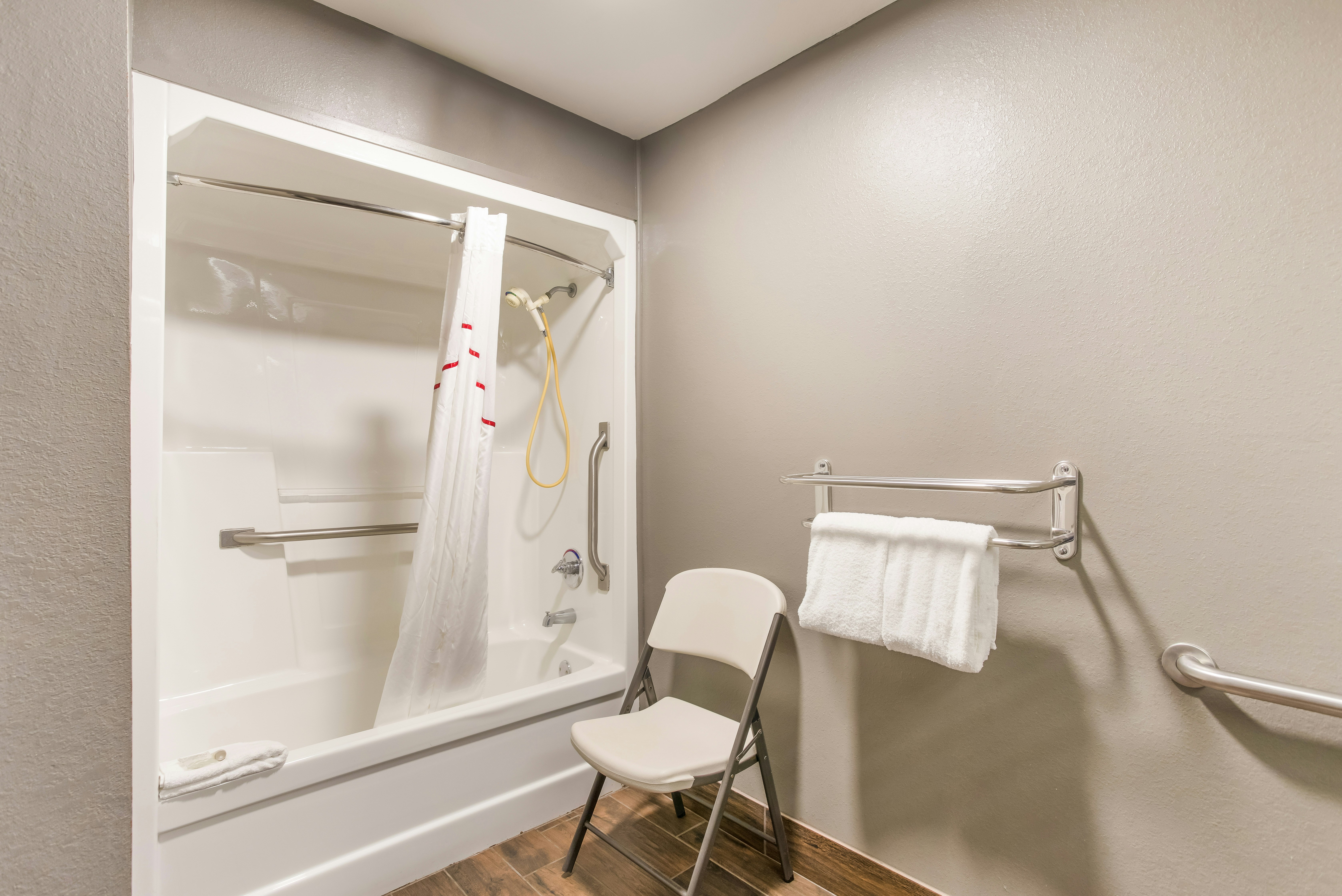 Red Roof Inn Suites Athens, AL
