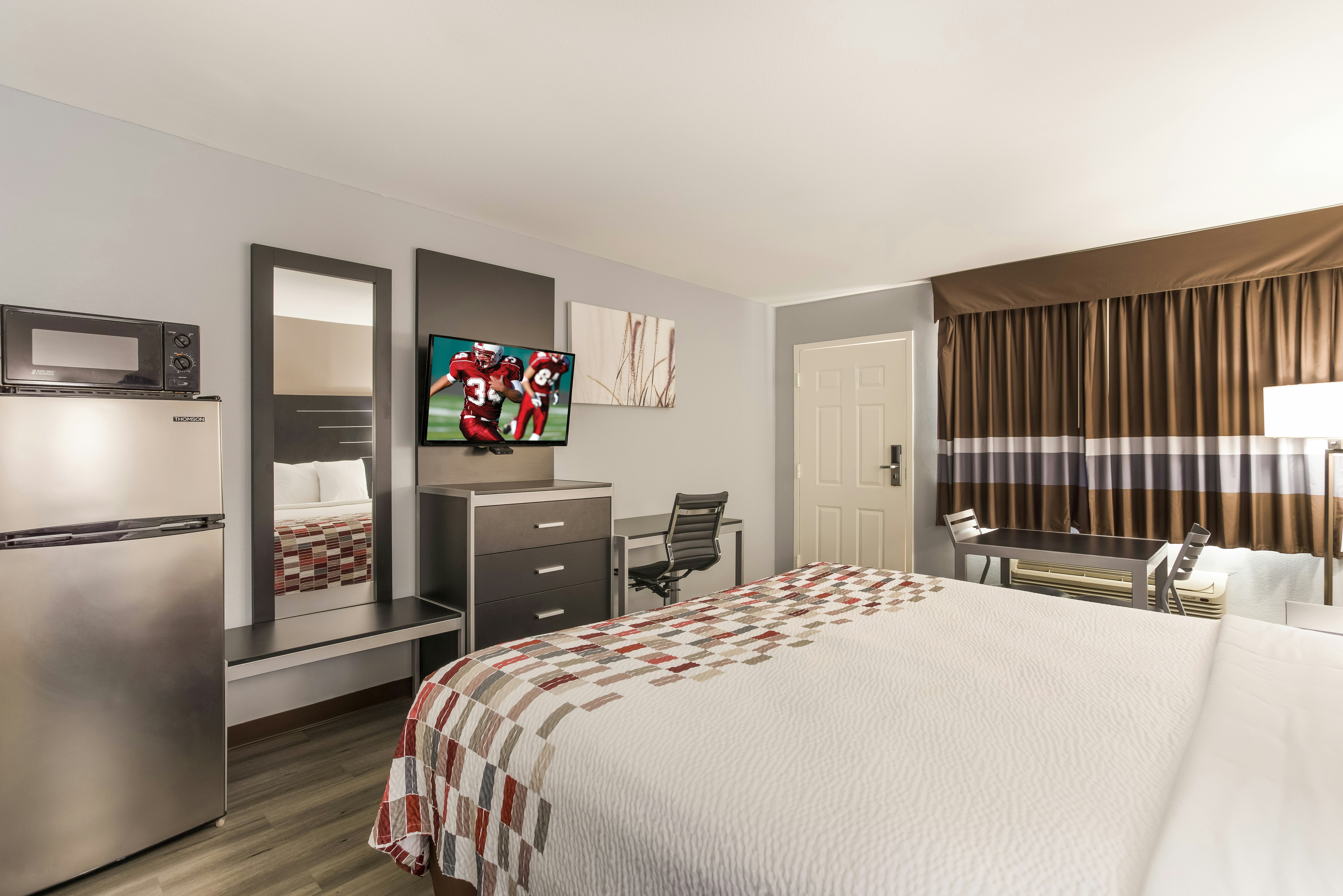 Red Roof Inn Suites Athens, AL
