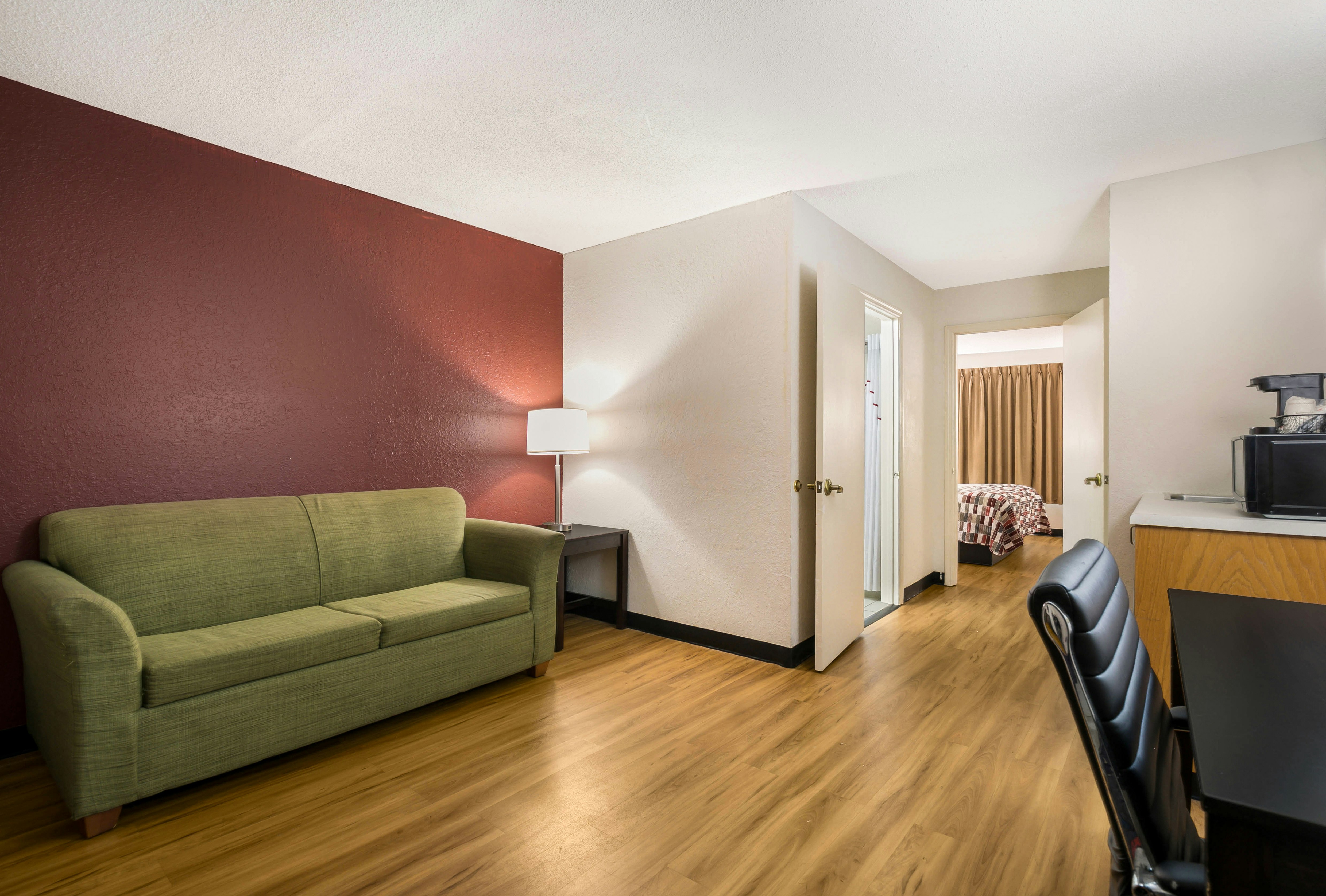 Red Roof Inn Suites Knoxville East