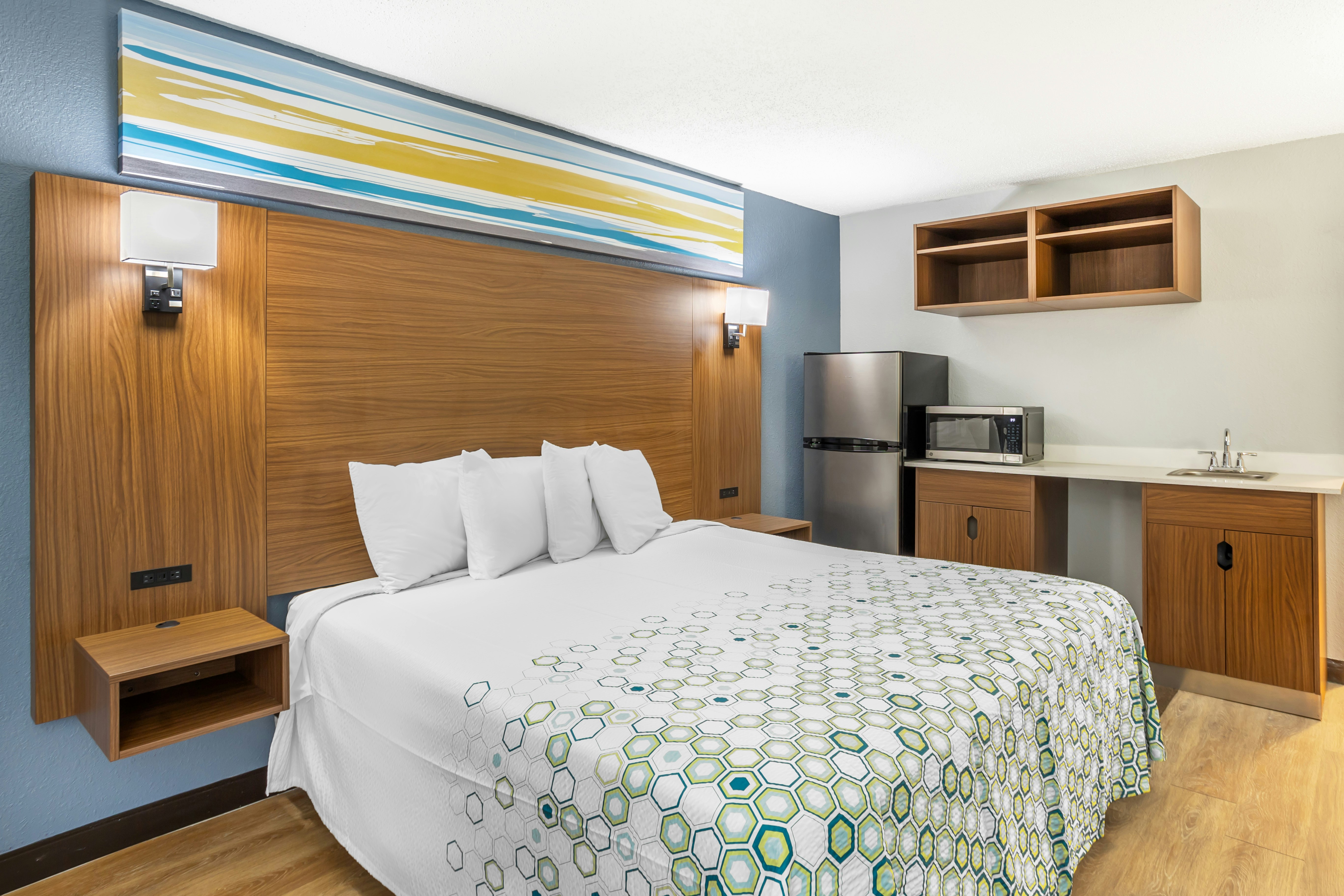 Studio 1 King Bed Non-Smoking