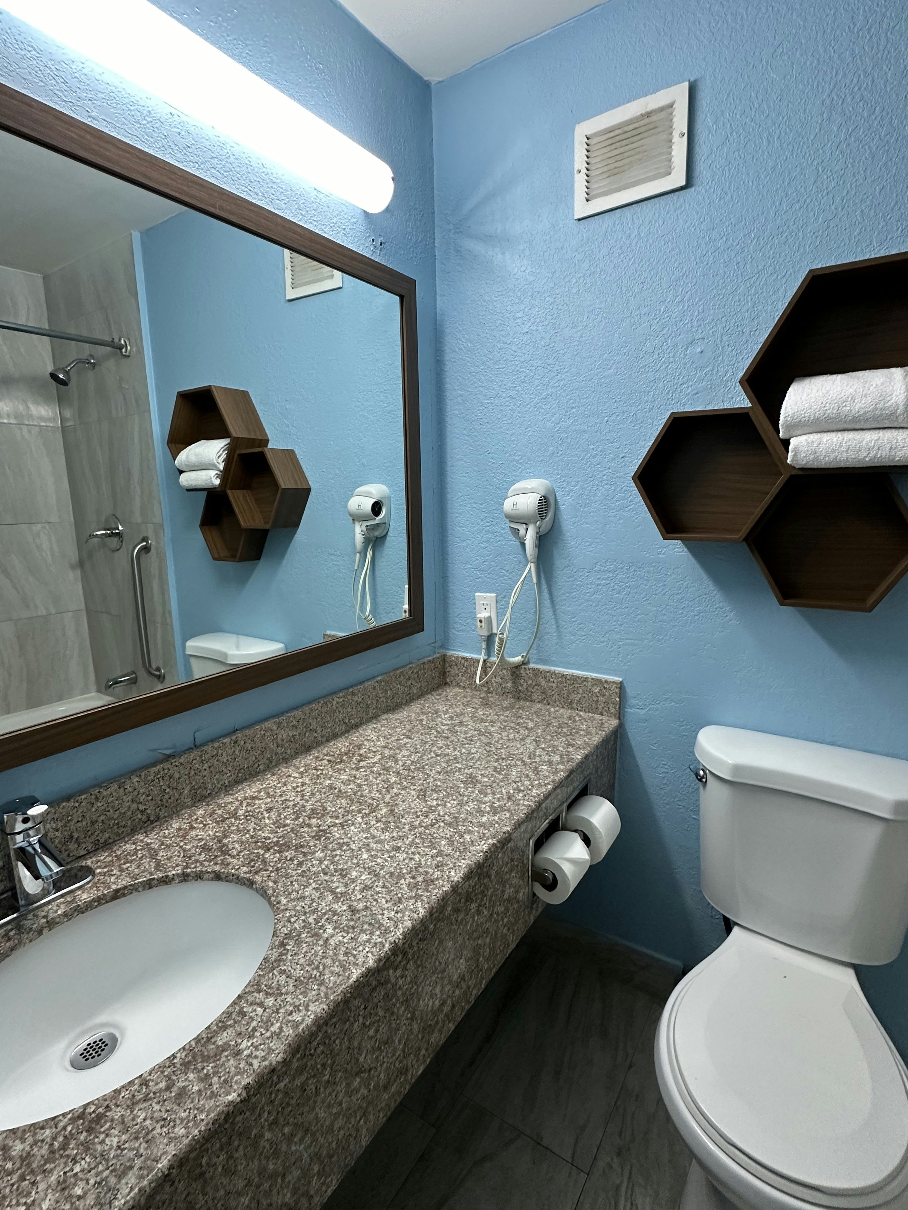 HomeTowne Studios Richmond, VA – W Broad St