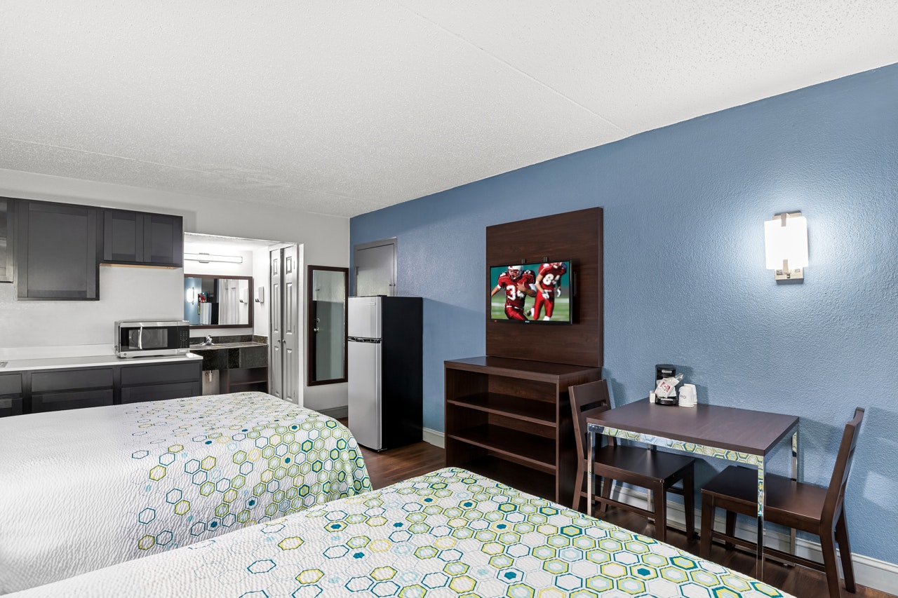 HomeTowne Studios Richmond – Airport/ Sandston