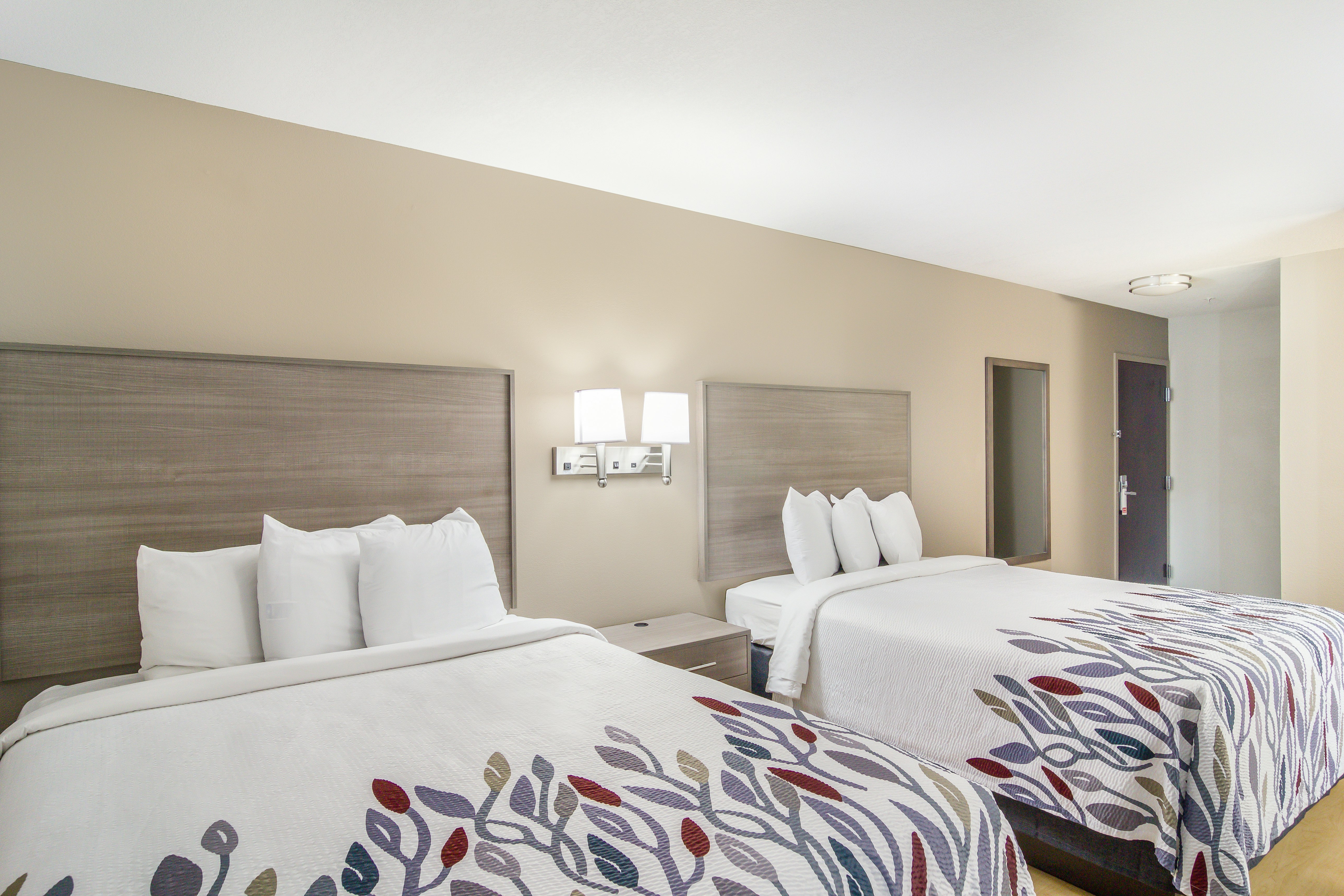 Deluxe 2 Queen Beds Non-Smoking