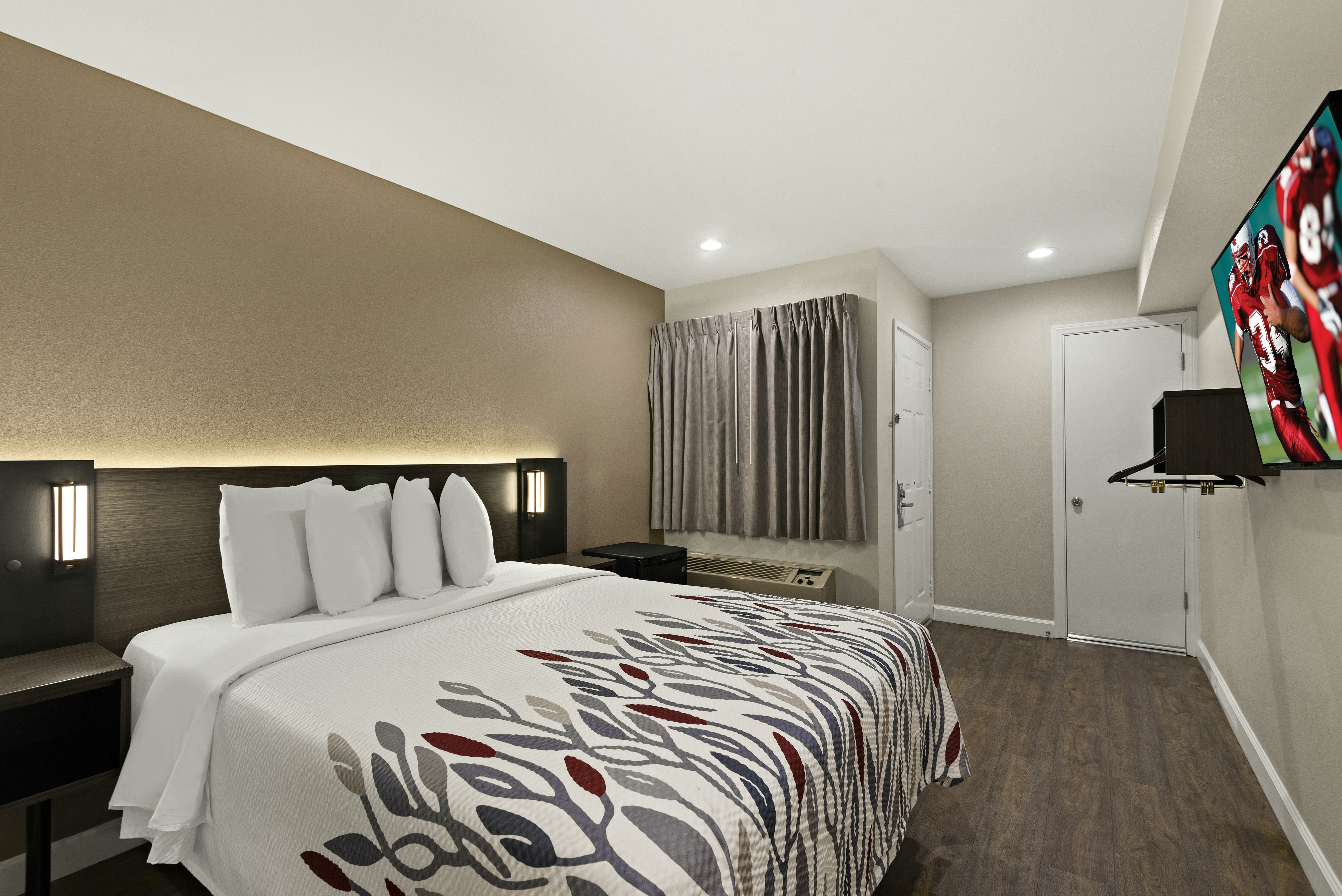 Red Roof Inn Carson – Wilmington, CA