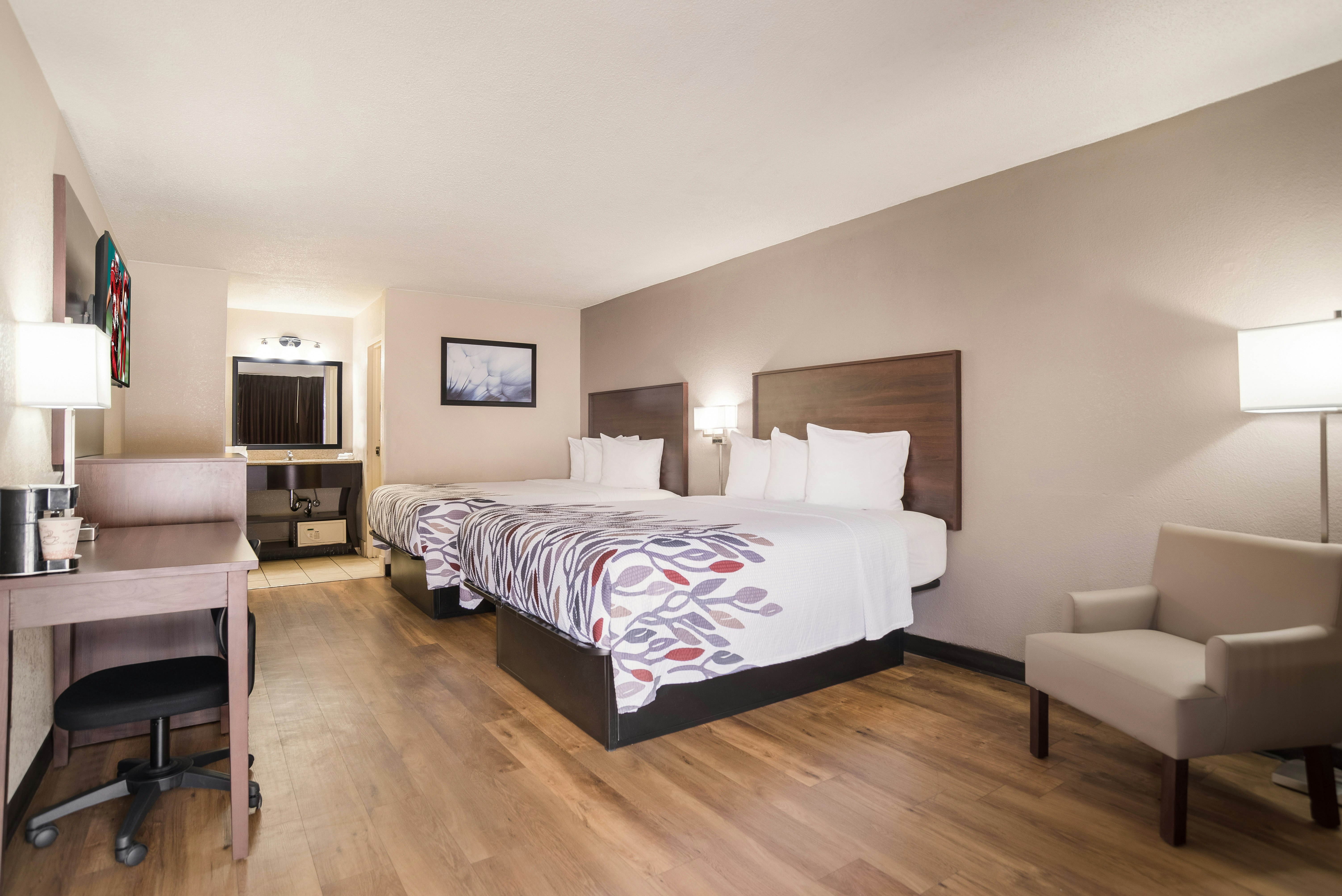 Deluxe 2 Queen Beds Non-Smoking