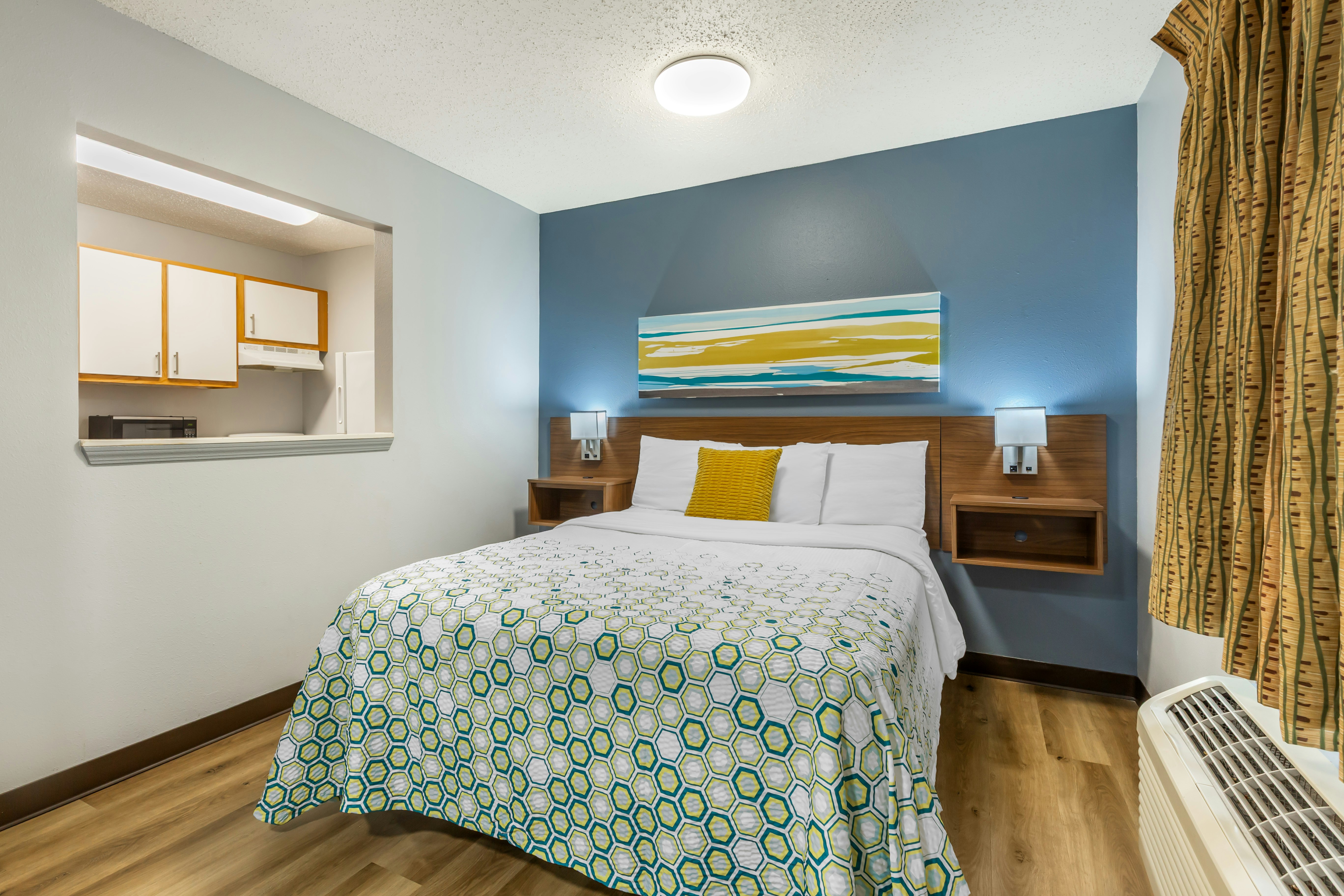 HomeTowne Studios Suites Greensboro