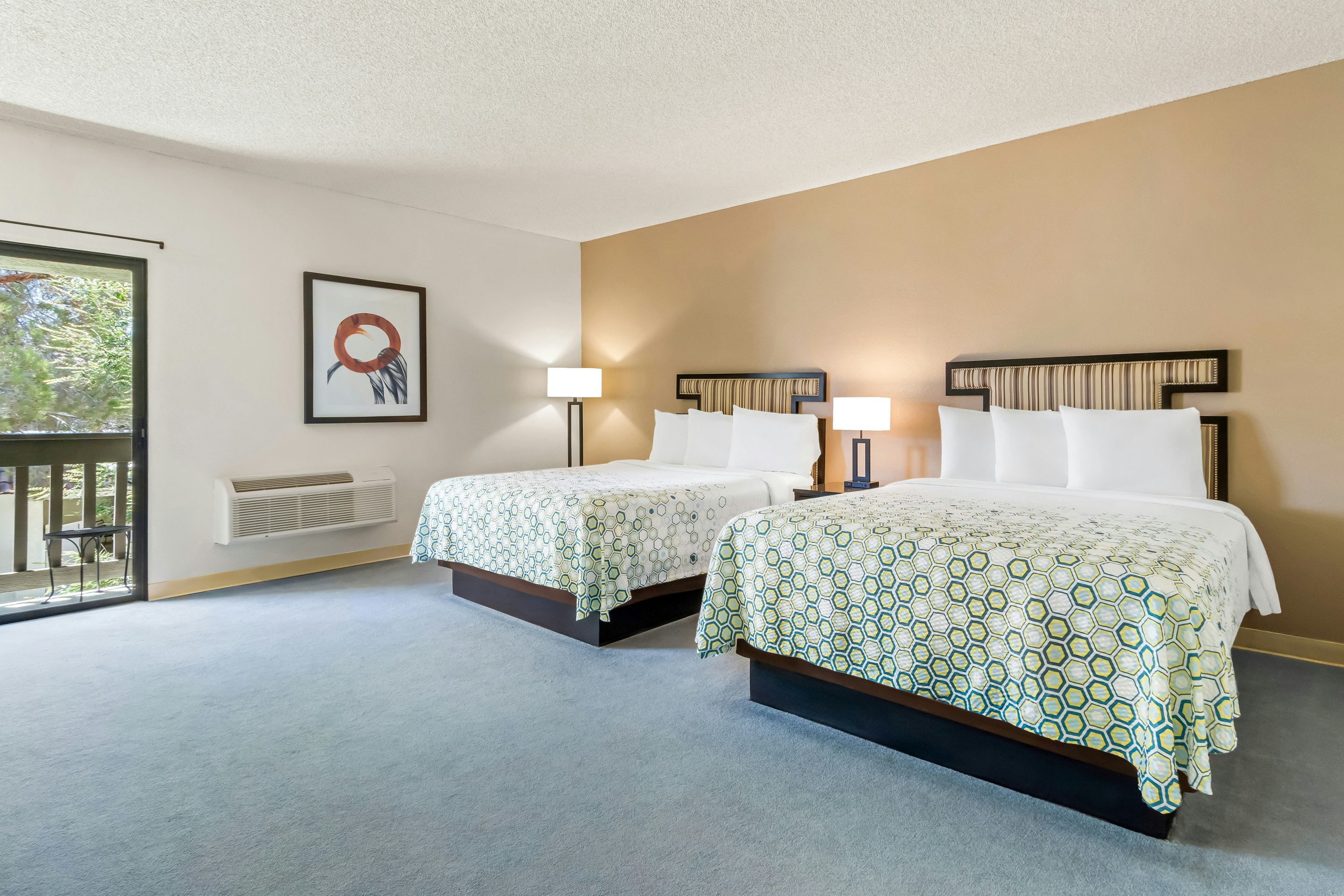 Studio 2 Queen Beds Non-Smoking