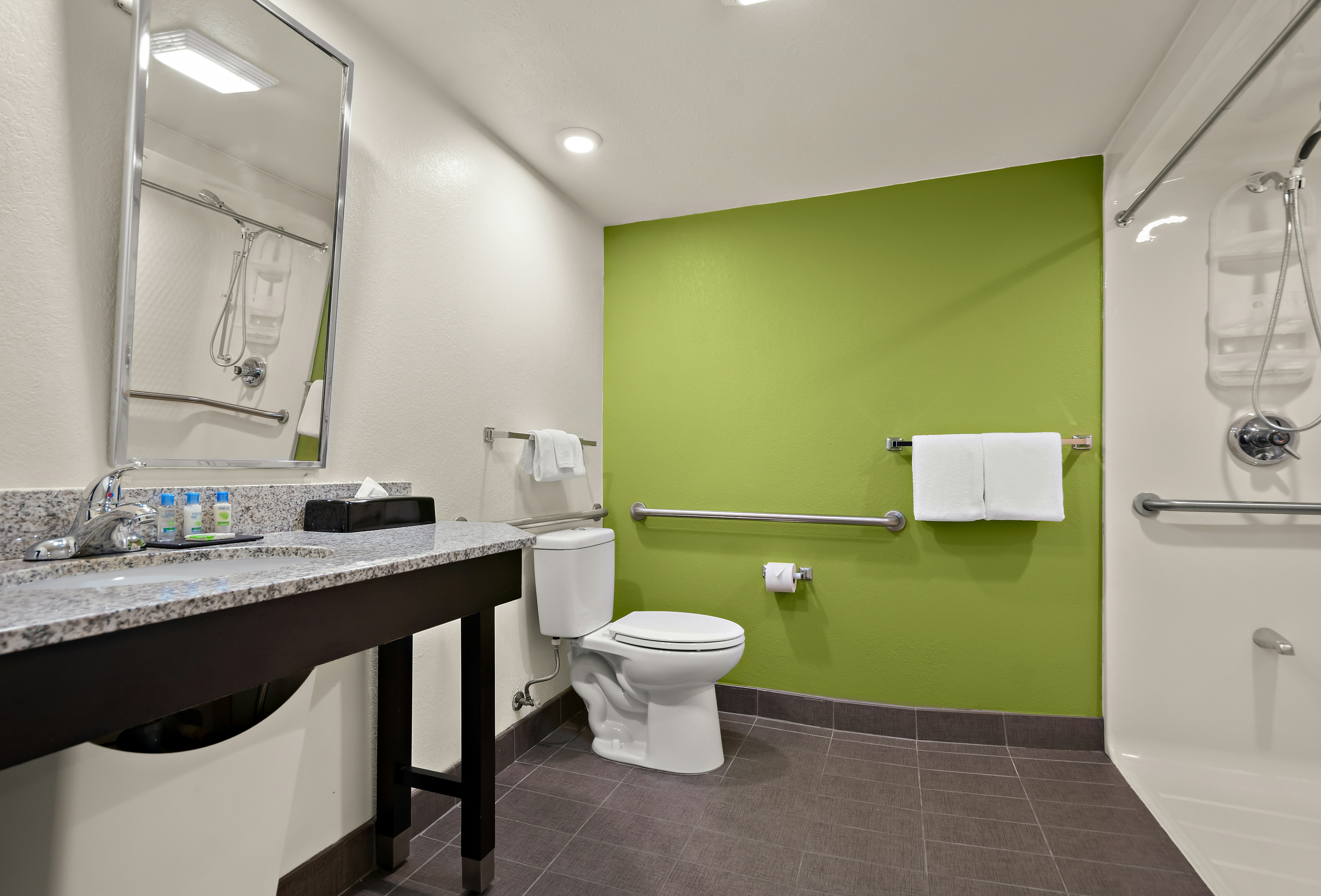 SPOT X Hotel Tampa – Wesley Chapel by The Red Collection