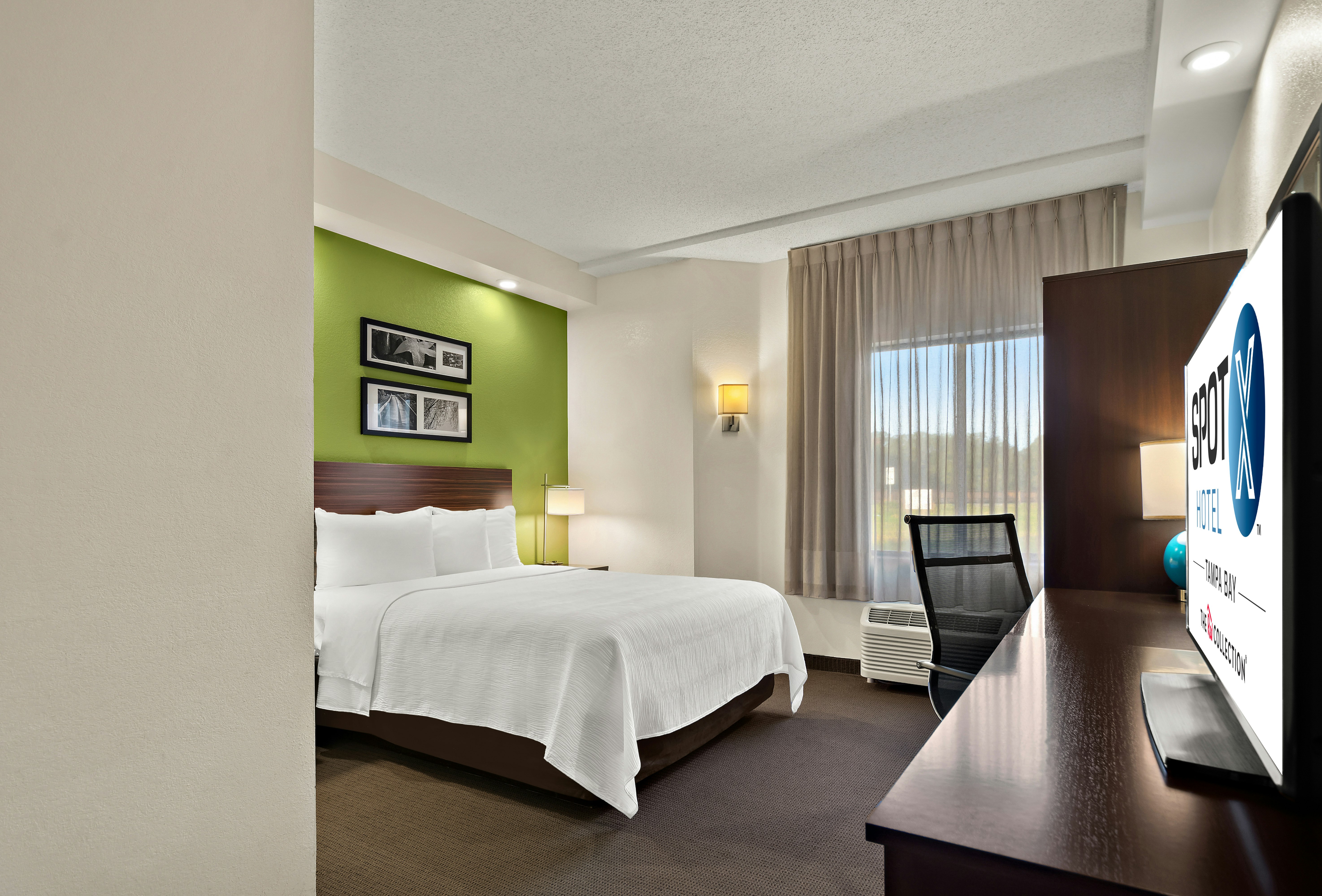 SPOT X Hotel Tampa – Wesley Chapel by The Red Collection