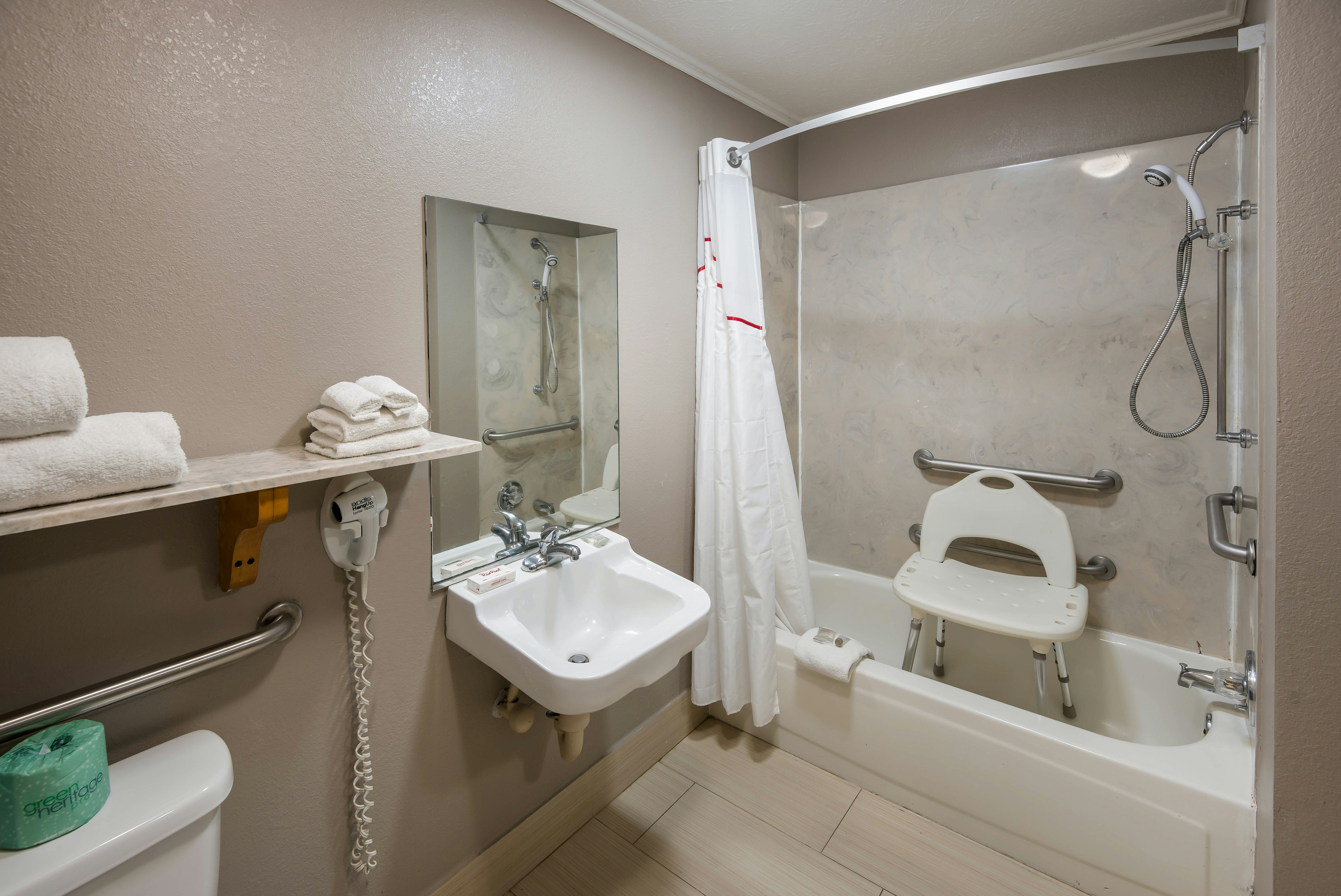 Red Roof Inn Suites Lexington – Hamburg