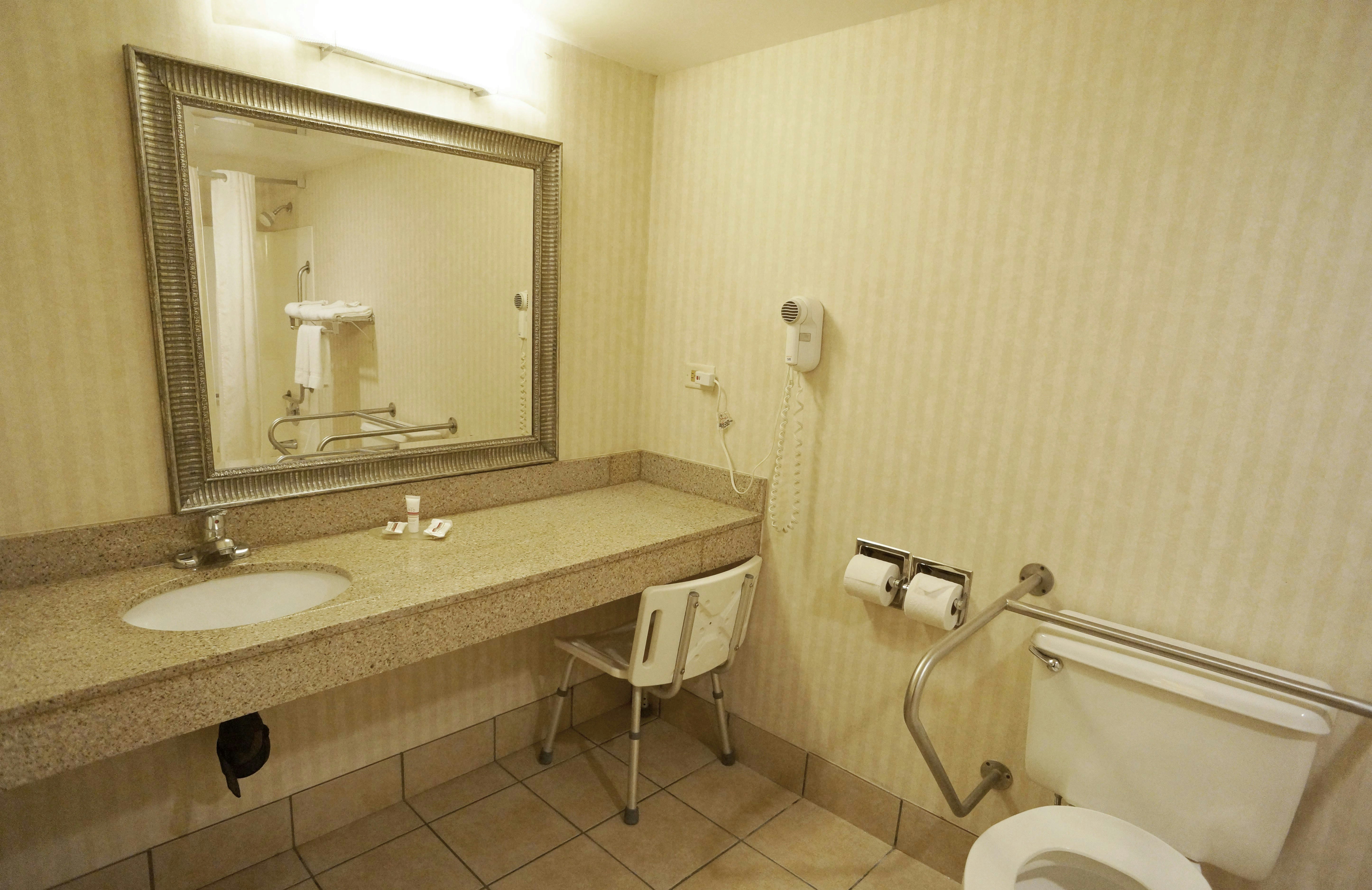 Red Roof Inn Gurnee – Waukegan