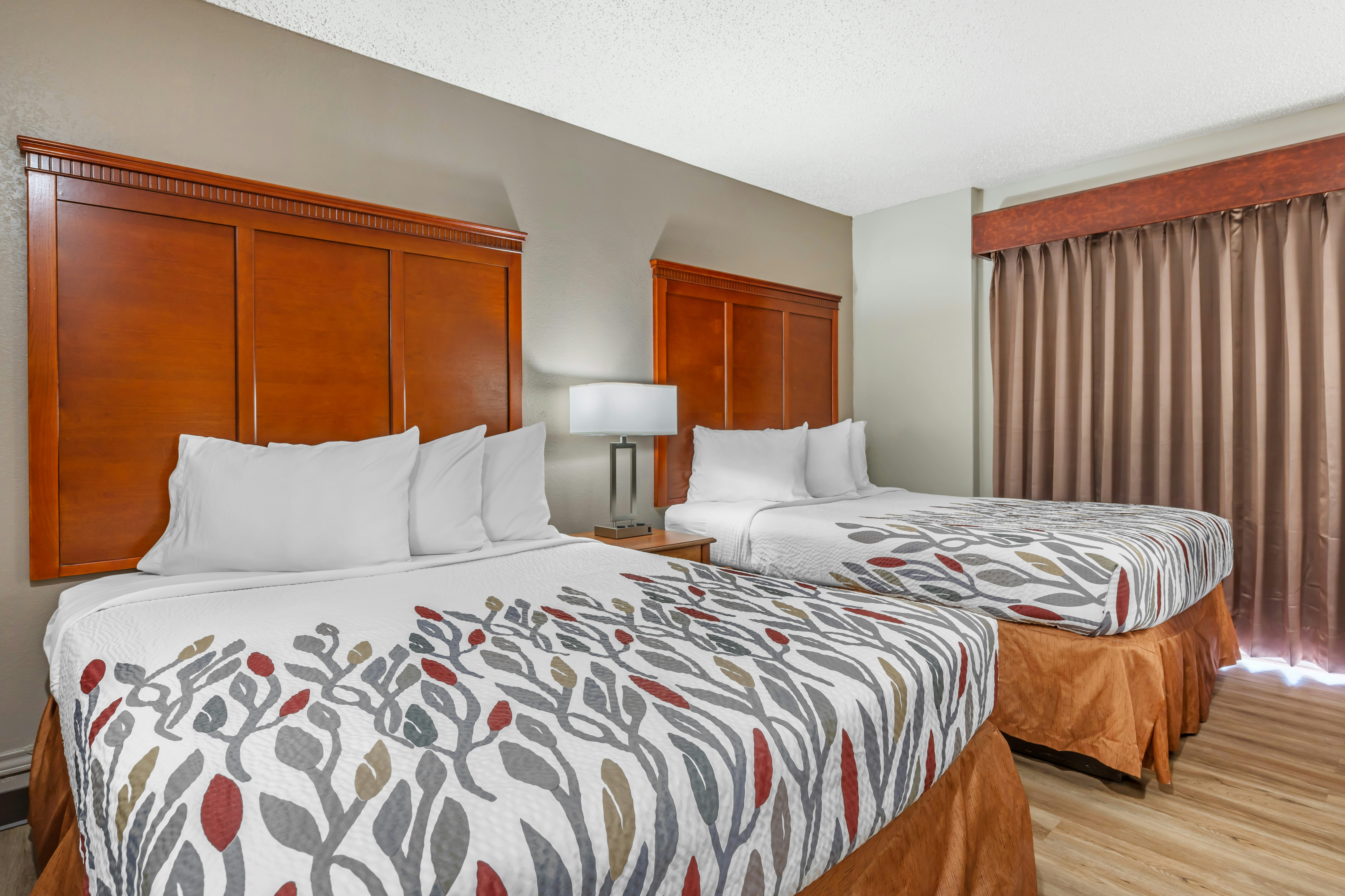 Red Roof Inn Suites Sulphur Springs