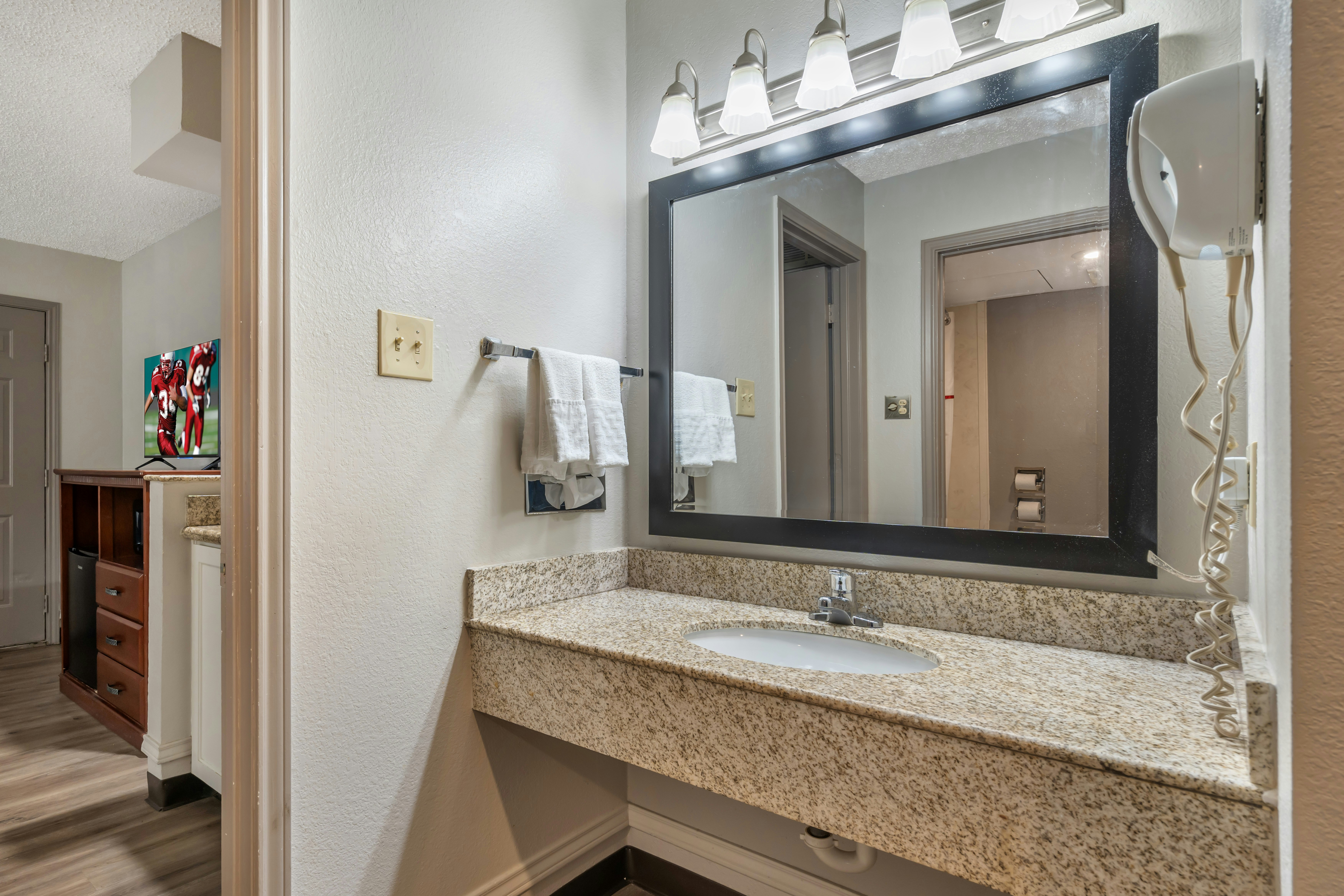 Red Roof Inn Suites Sulphur Springs
