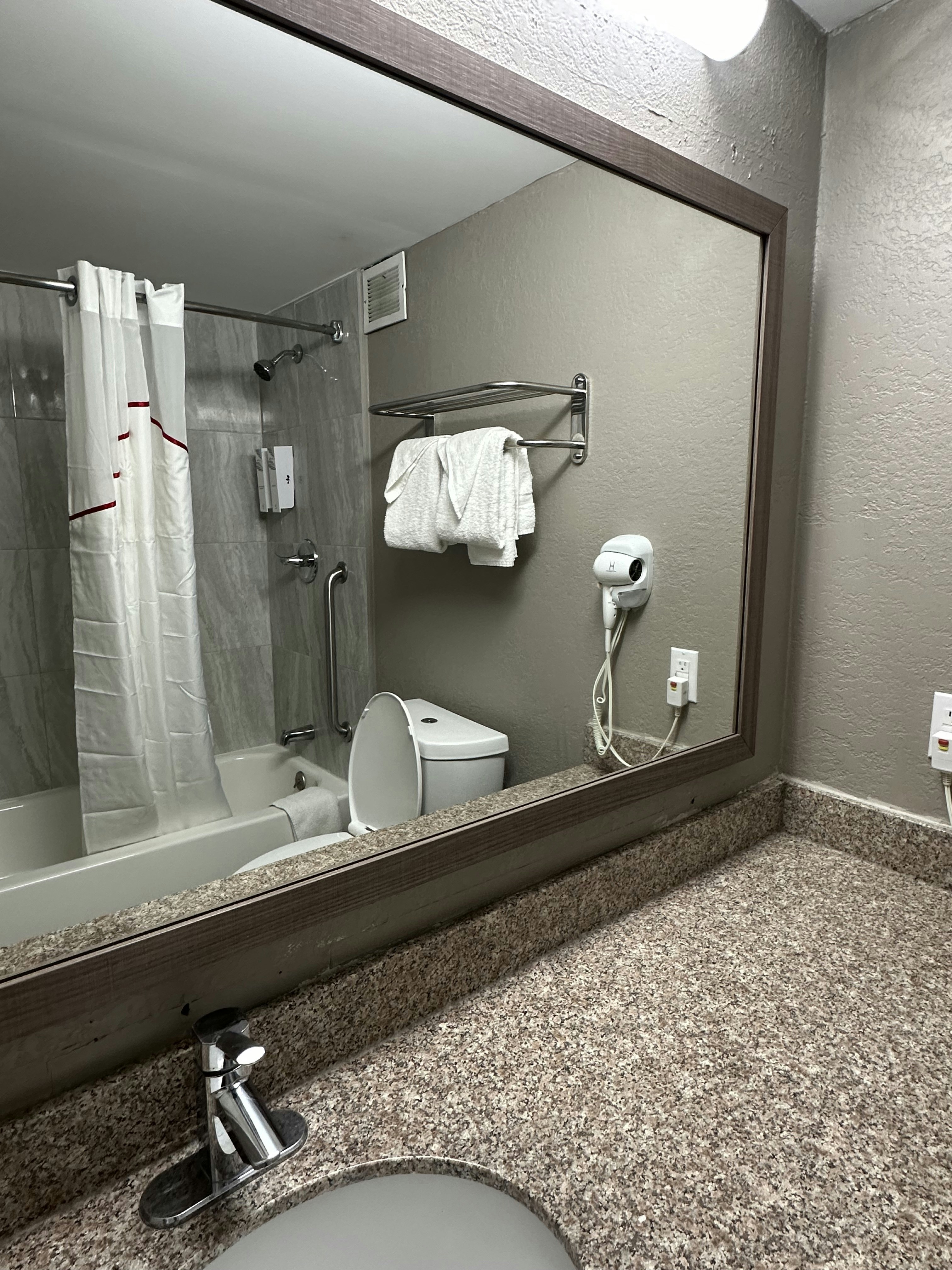 Red Roof Inn Richmond, VA – W Broad St