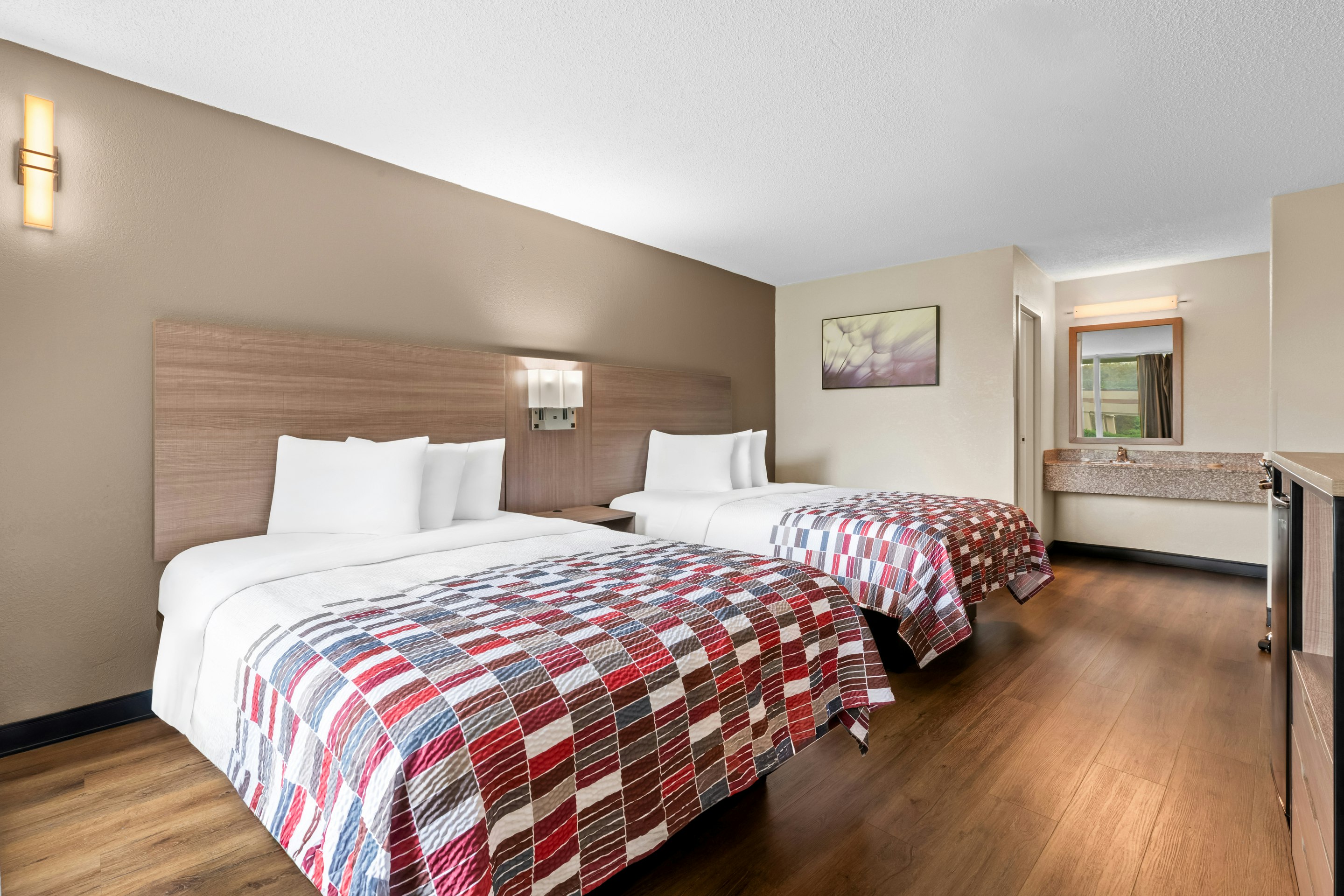 Deluxe 2 Full Beds Non-Smoking