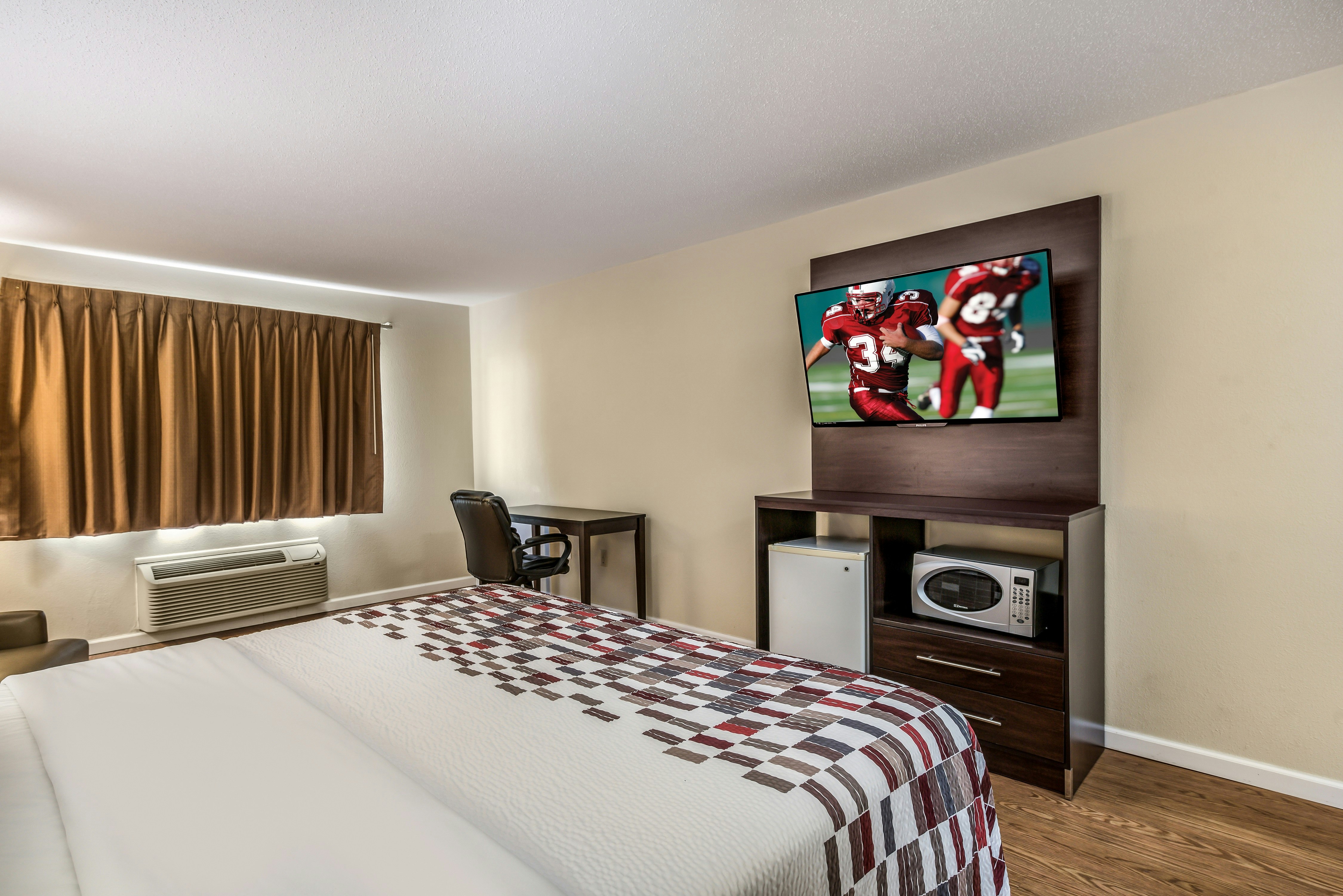 Red Roof Inn Suites Wapakoneta