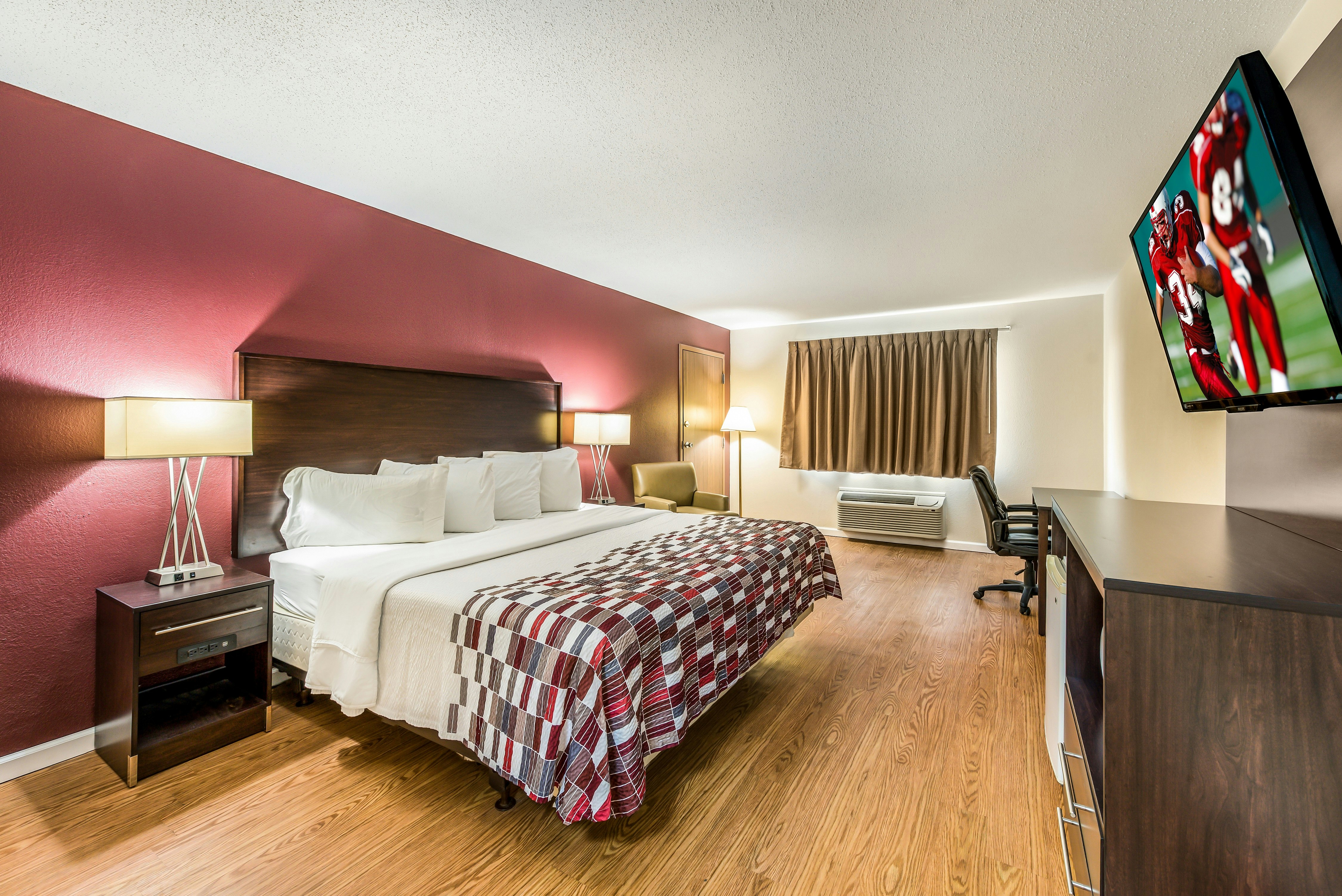 Red Roof Inn Suites Wapakoneta