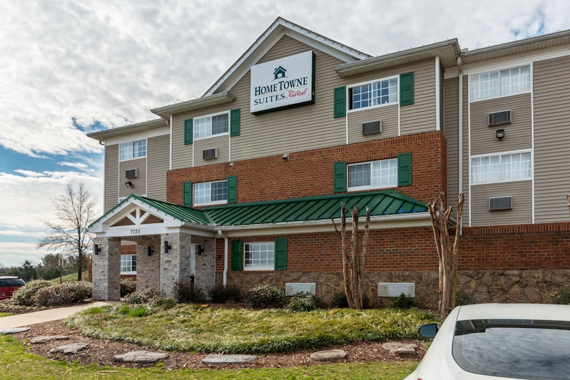 HomeTowne Studios Suites Charlotte – Concord