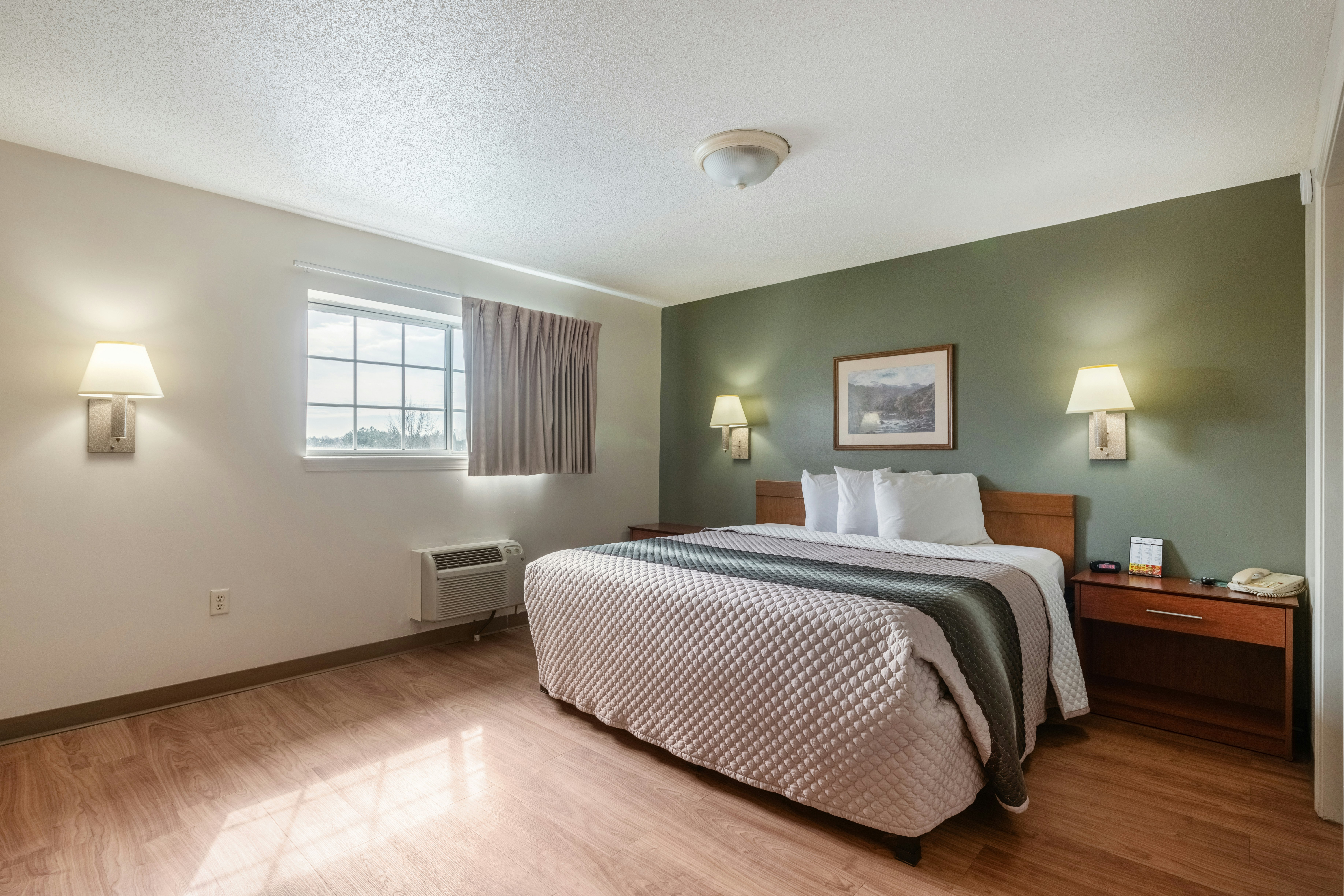 HomeTowne Studios Suites Charlotte – Concord