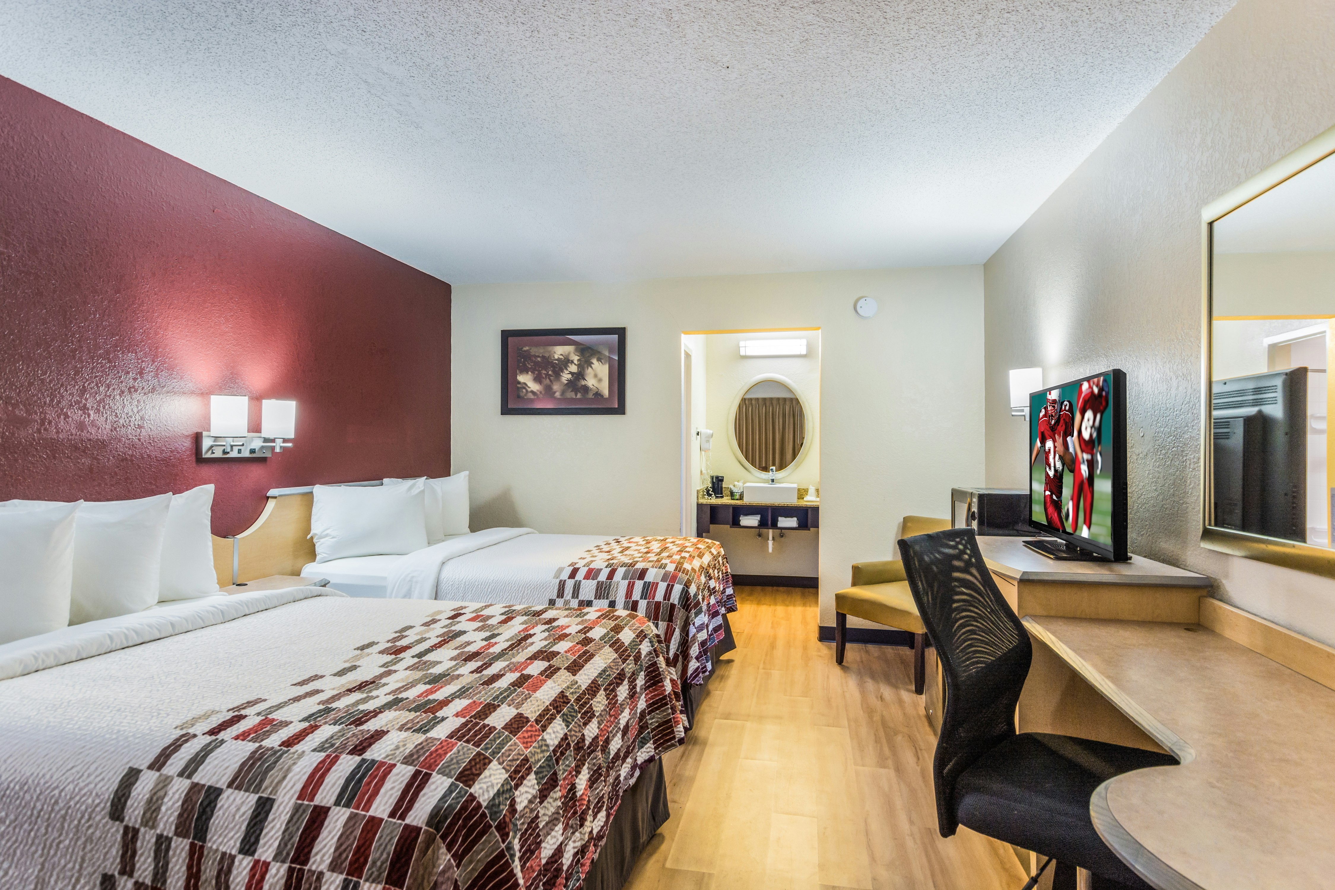 Deluxe 2 Full Beds Non-Smoking