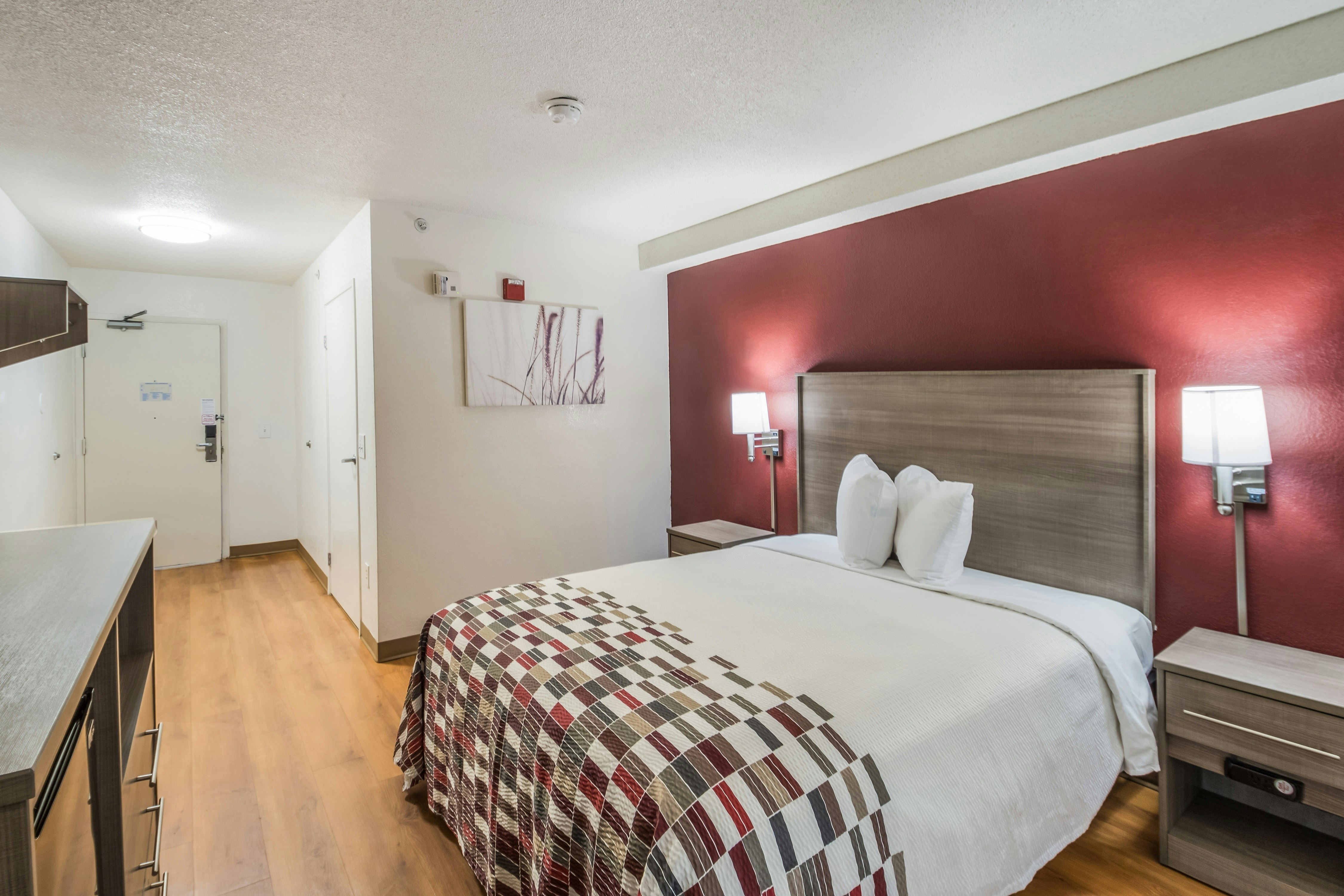 Red Roof Inn Rochester – Airport