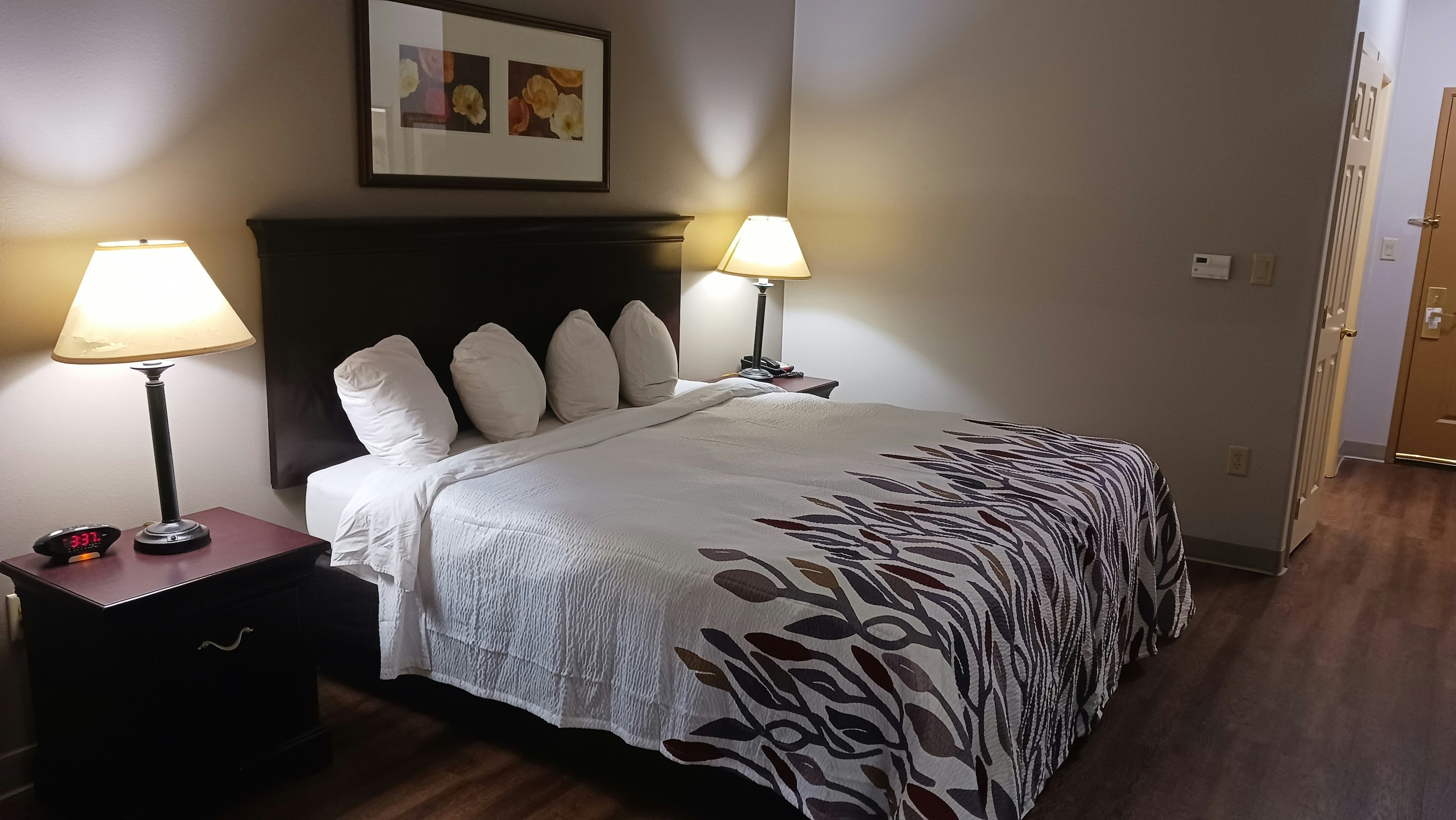 Red Roof Inn Suites Midland
