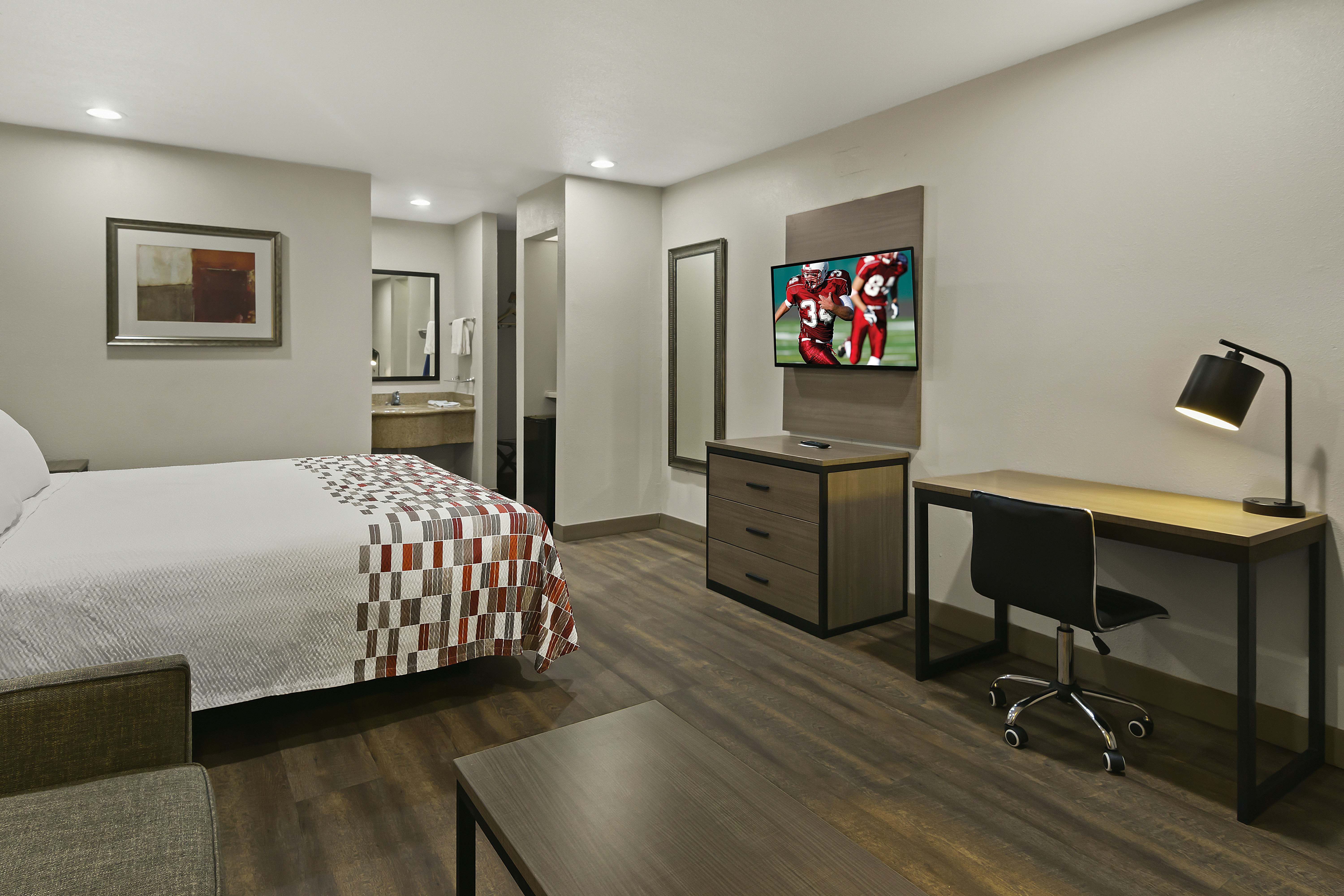 Red Roof Inn Suites Irving – DFW Airport South
