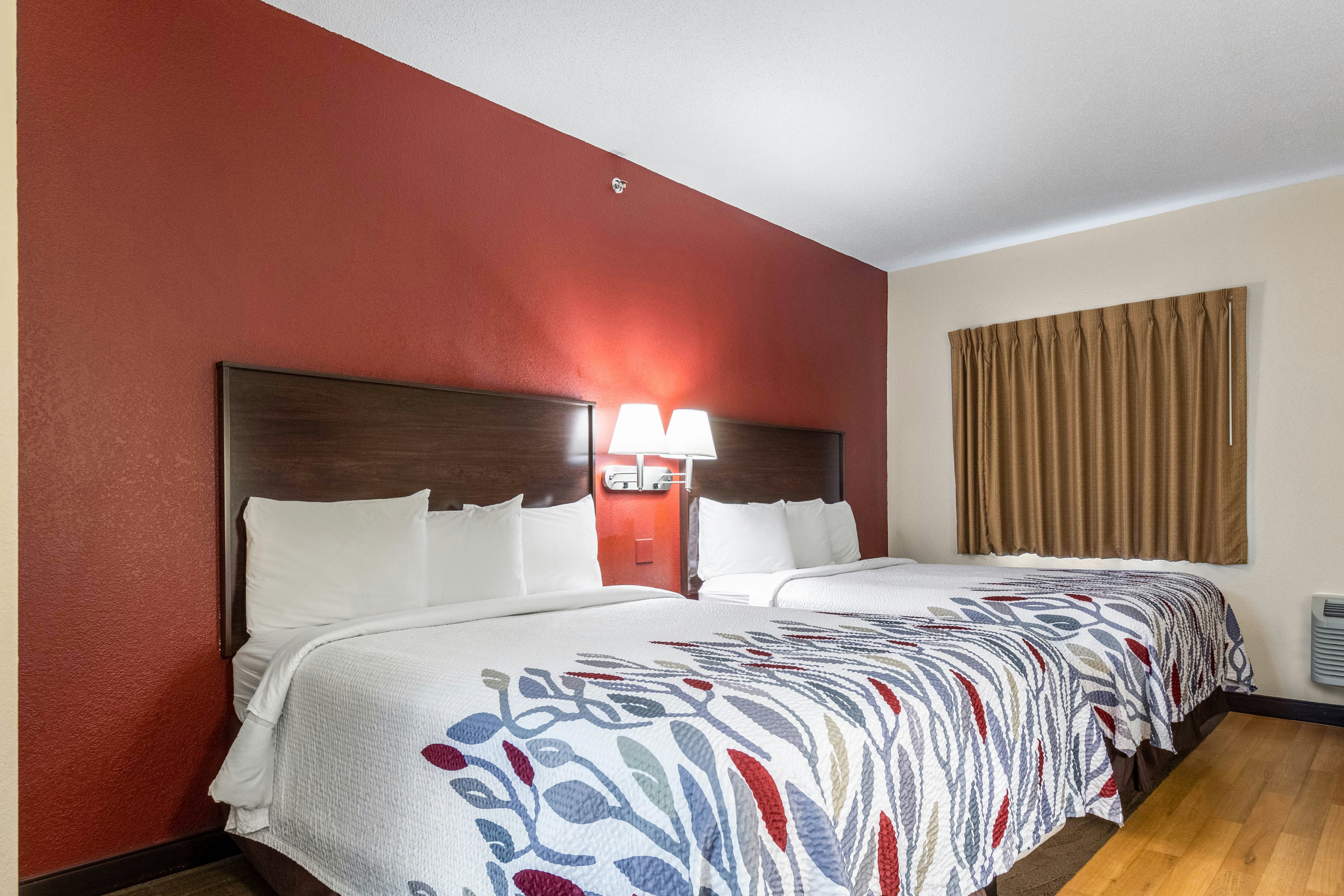 Deluxe 2 Queen Beds Non-Smoking