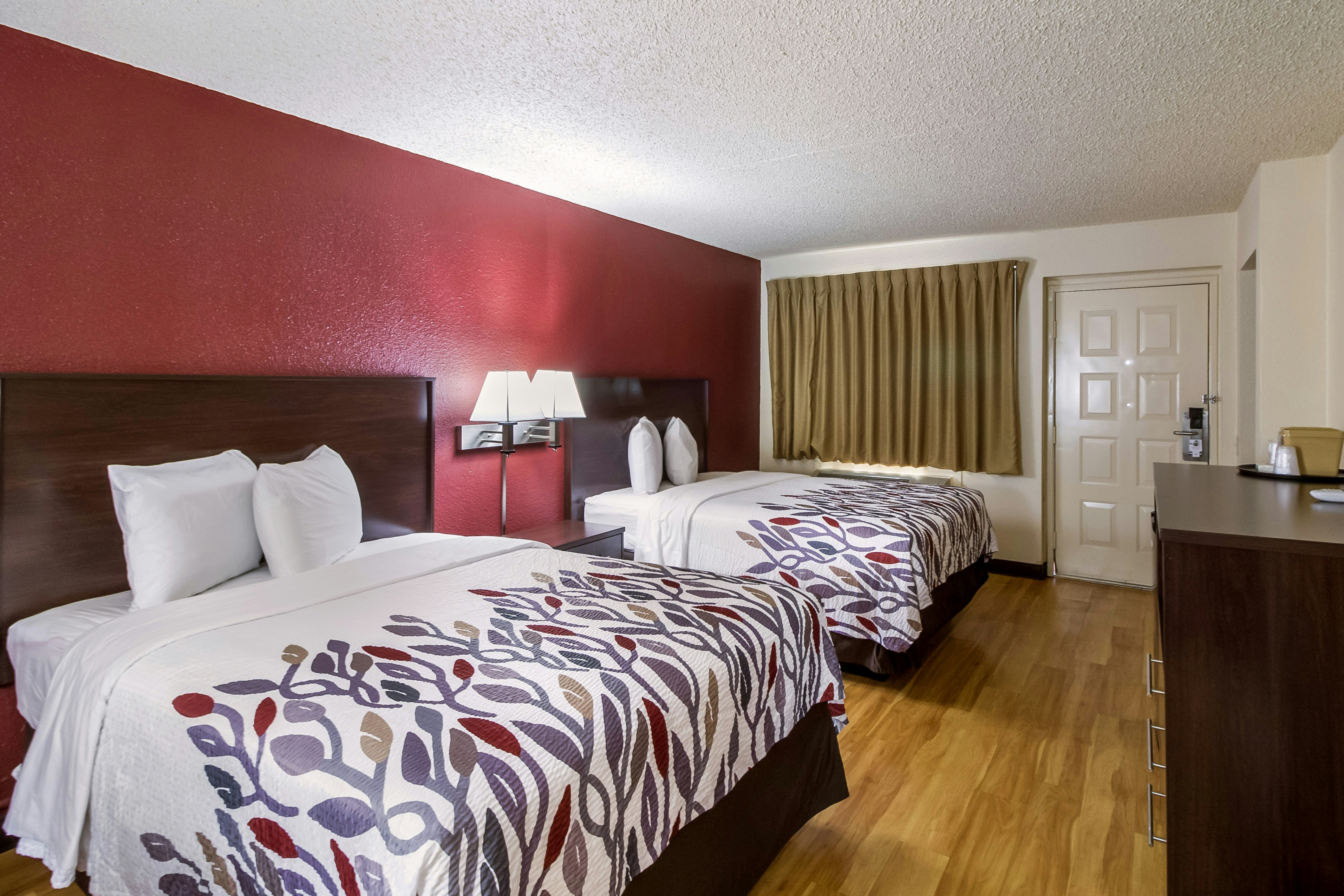 ADA Deluxe 2 Full Beds Non-Smoking