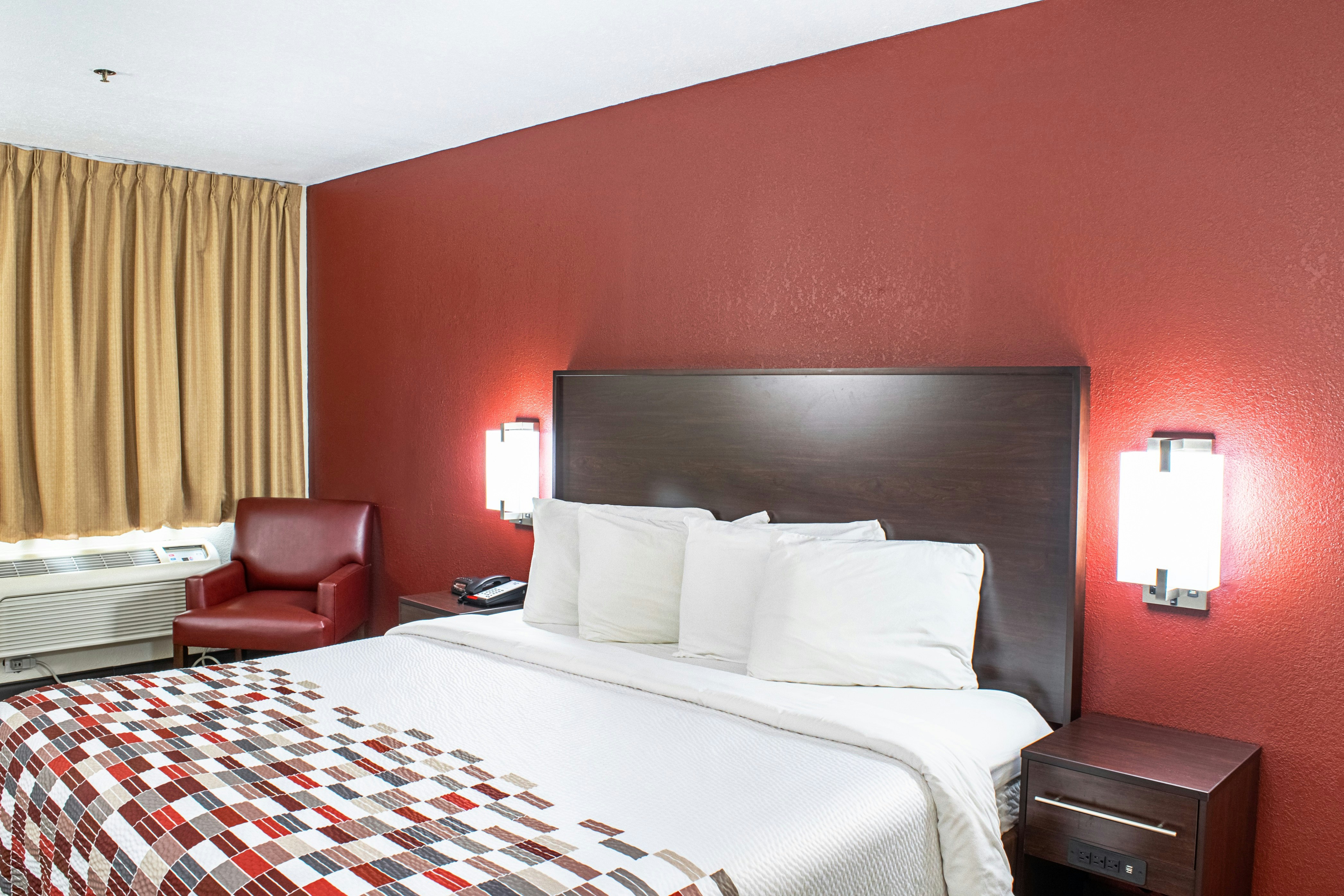 Red Roof Inn Suites Middletown – Franklin