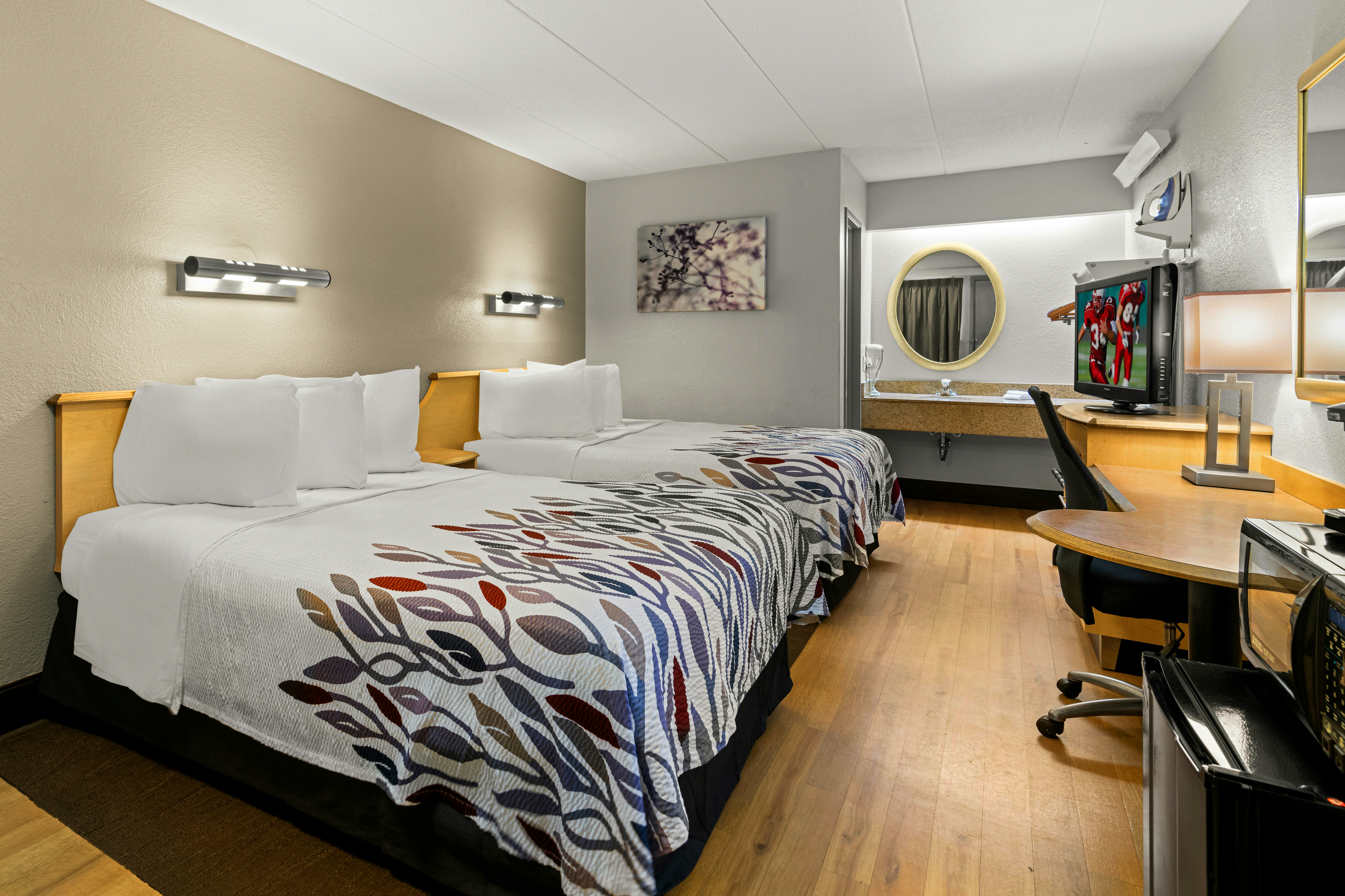 Deluxe 2 Full Beds Smoke Free