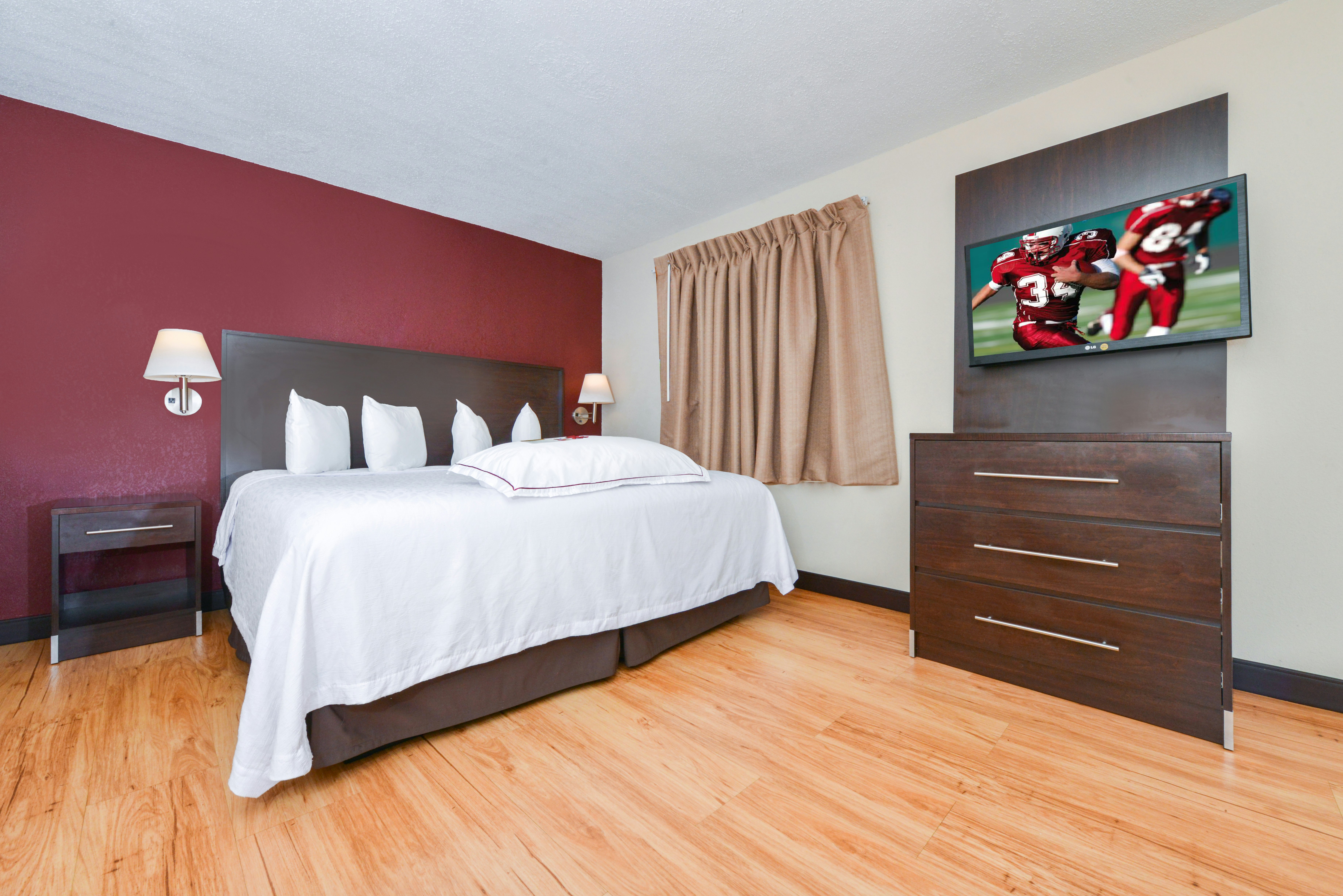 Red Roof PLUS+ Suites Guilford