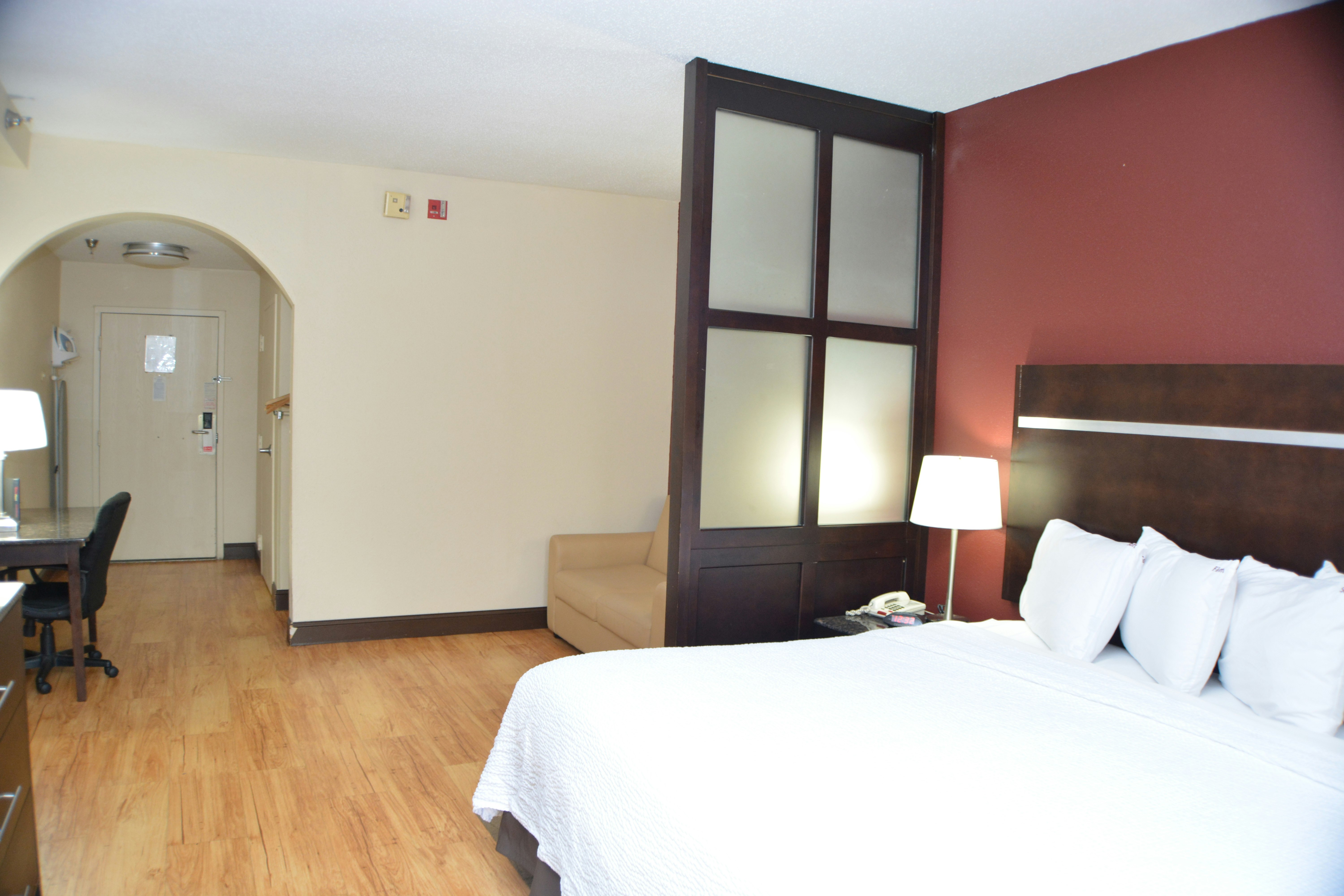 Red Roof PLUS+ Suites Chattanooga – Downtown