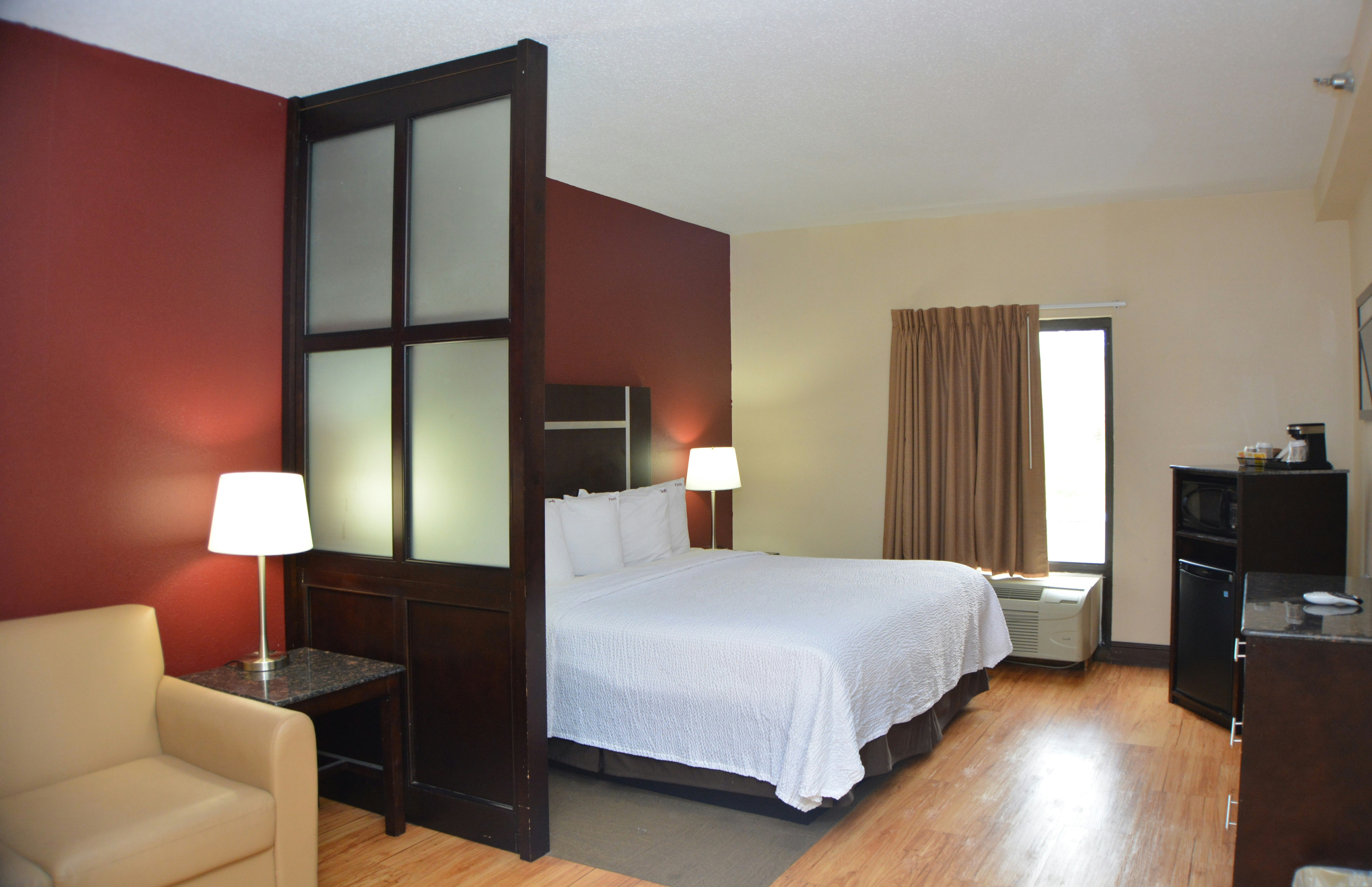 Red Roof PLUS+ Suites Chattanooga – Downtown